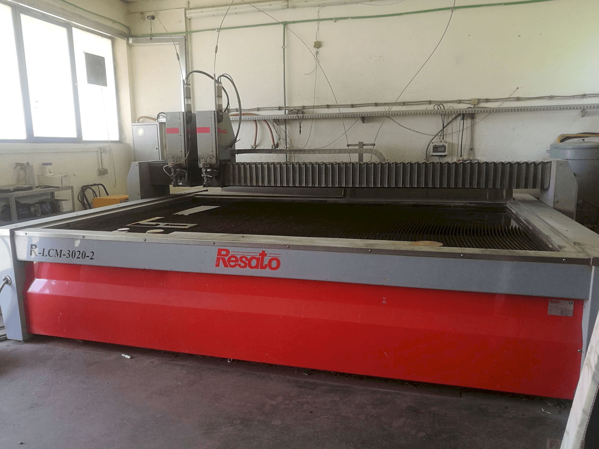 Front view of Resato R-LCM 3020-2 machine