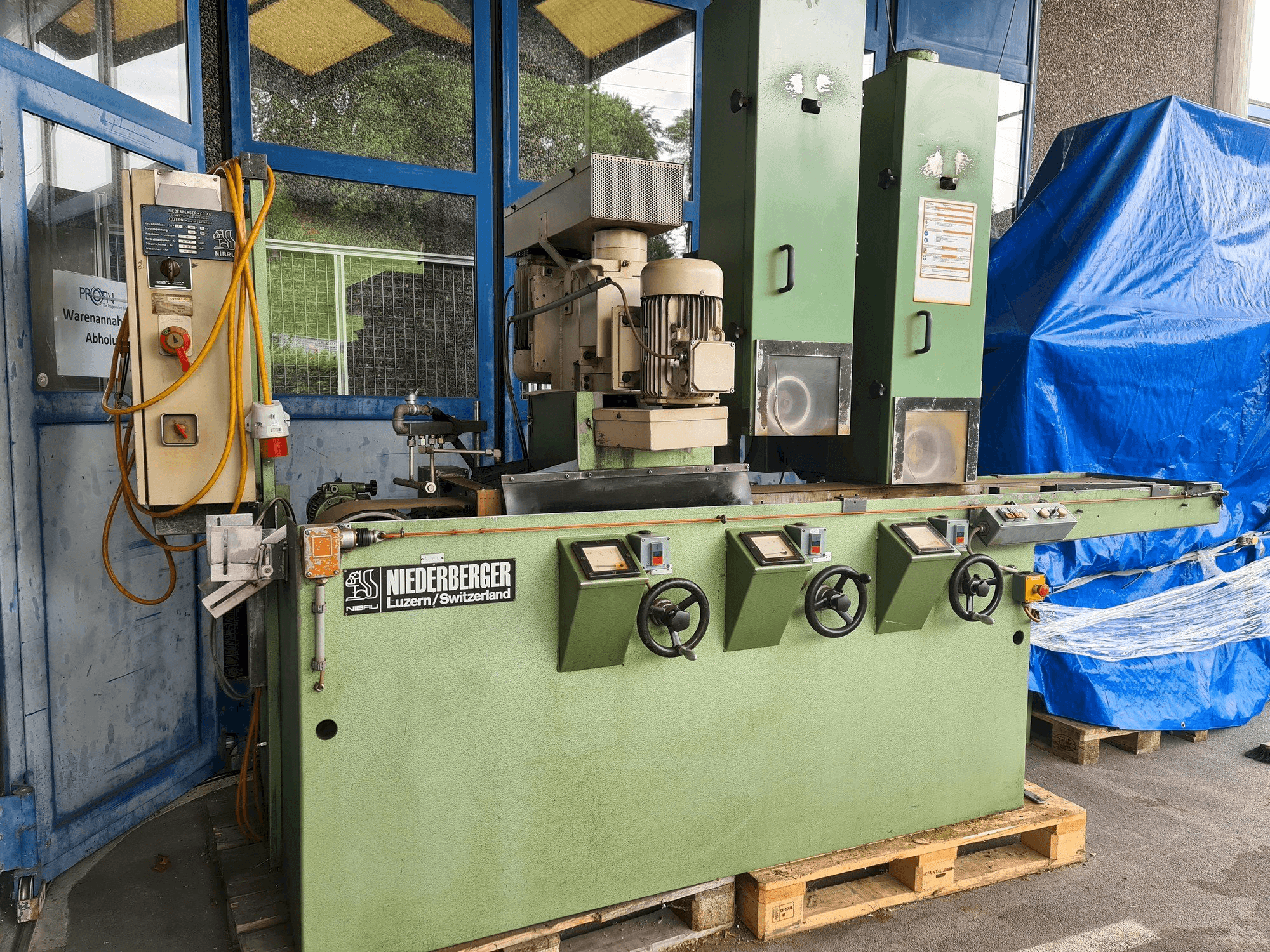 Front view of NIEDERBERGER UV F04 F43 machine