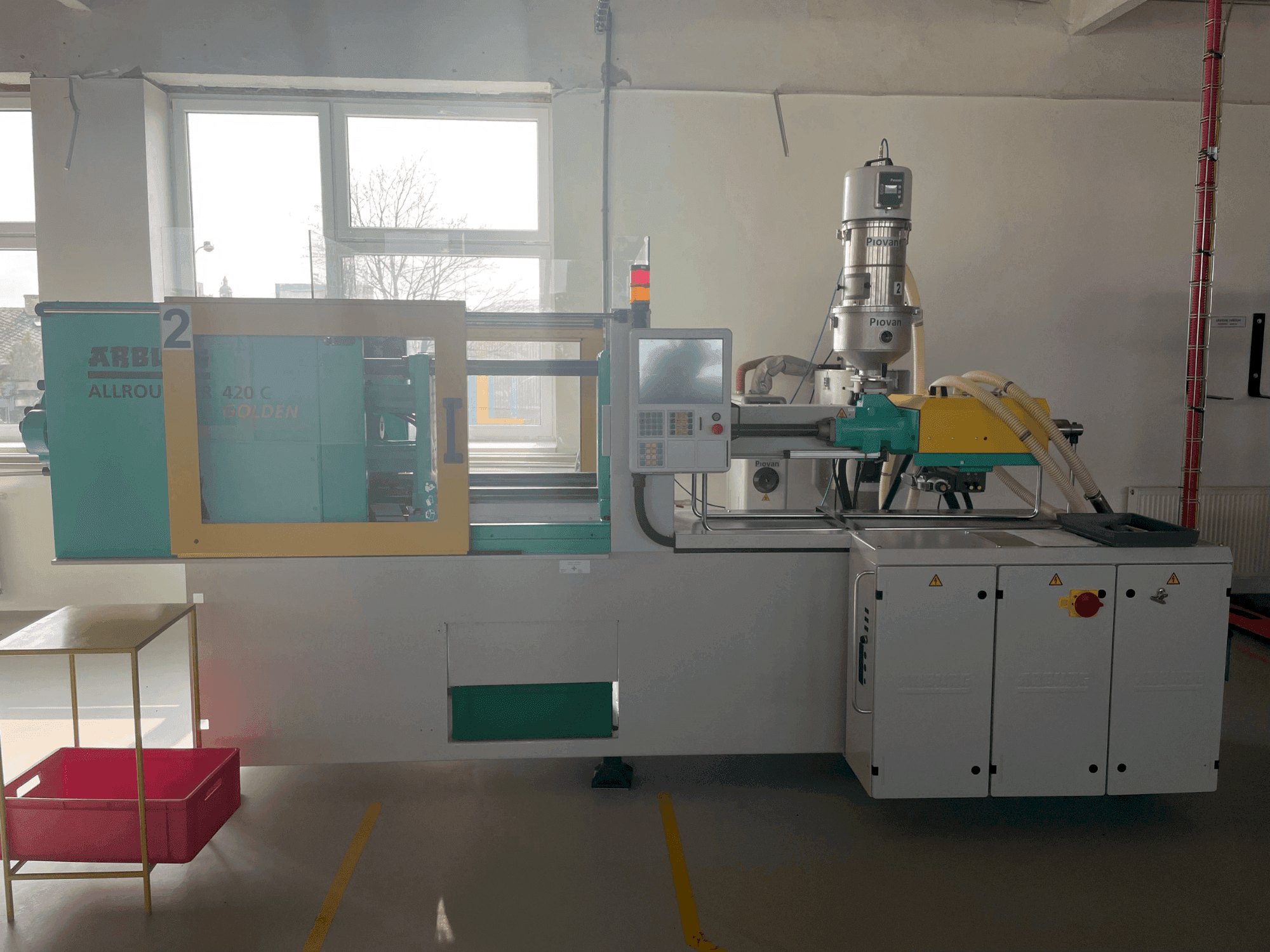 Front view of Arburg Allrounder 420C 1000-290 machine