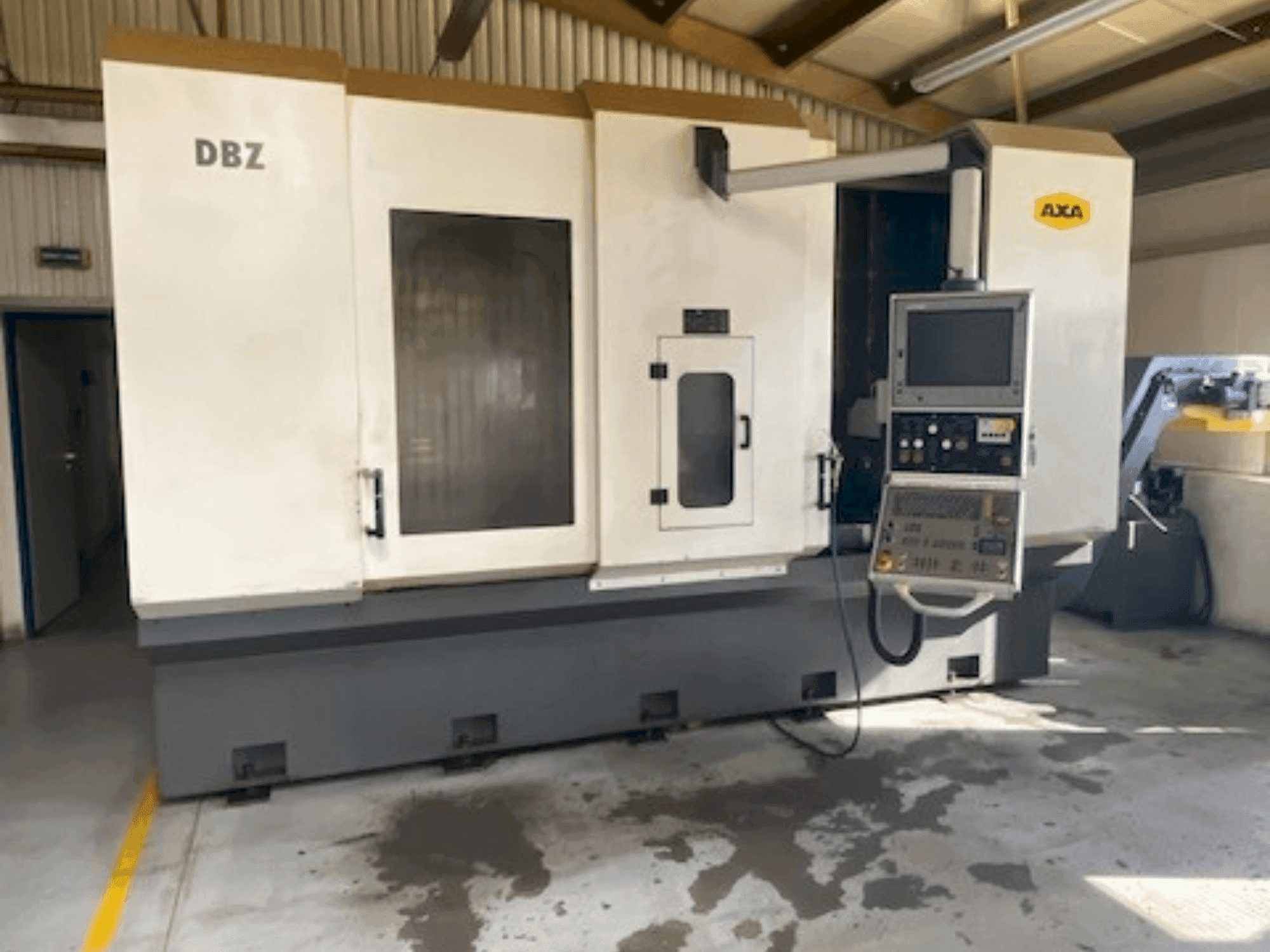 Front view of AXA DBZ machine