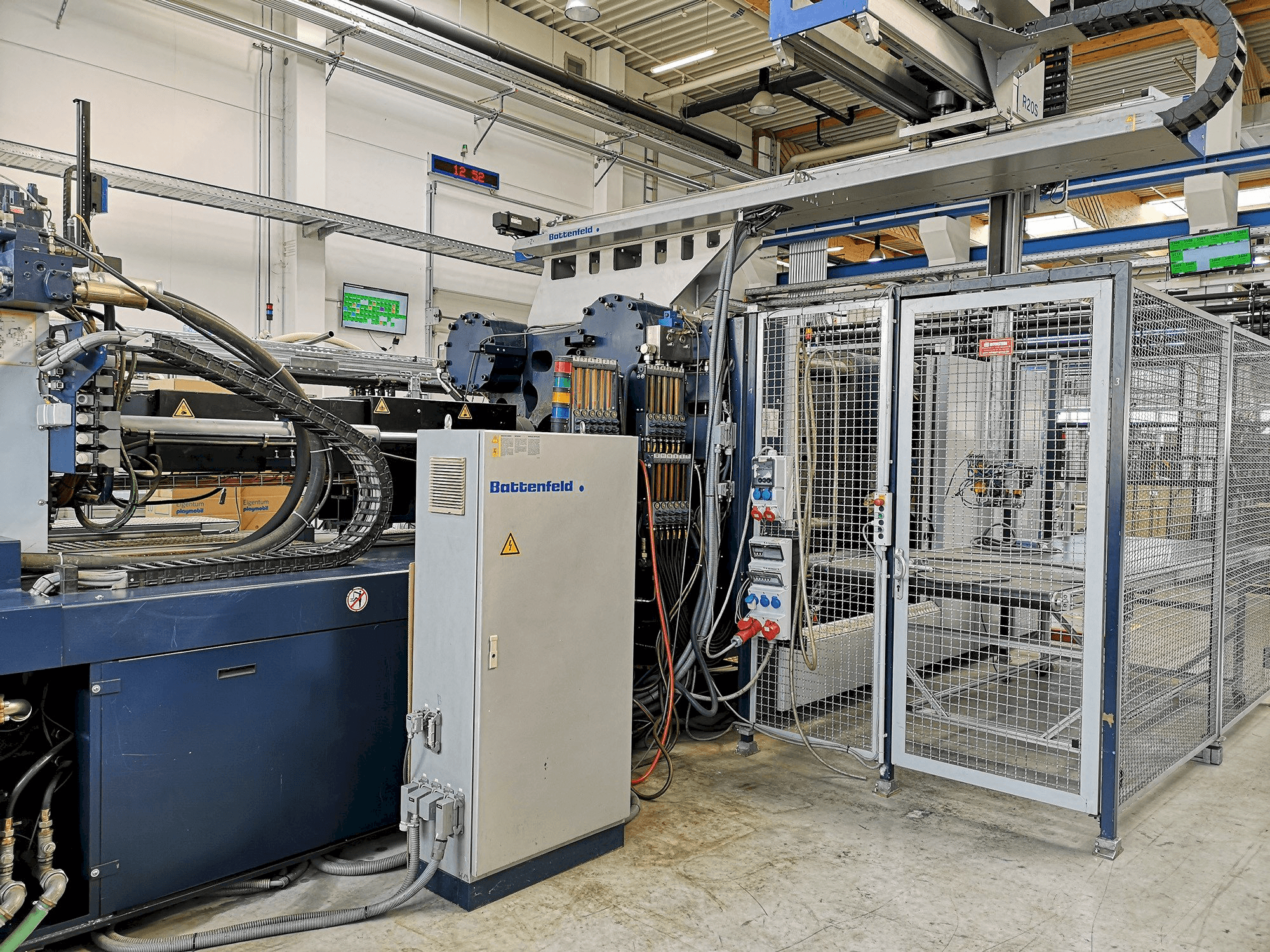 Front view of Battenfeld HM 8000 2P - 7700 machine