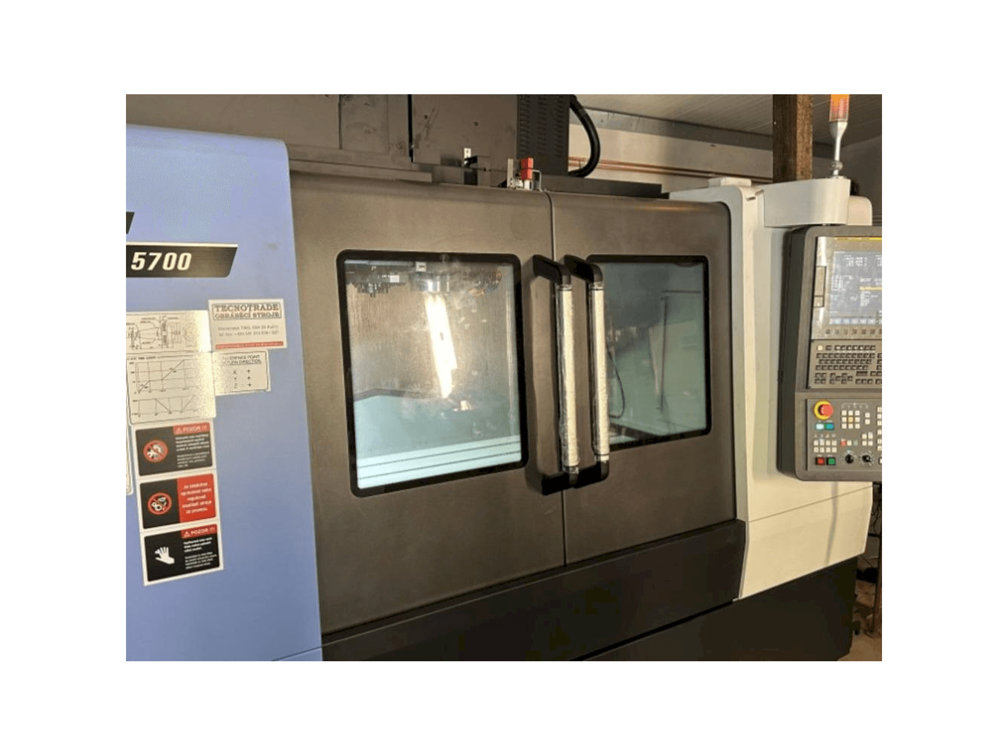Front view of DOOSAN DNM 5700 machine