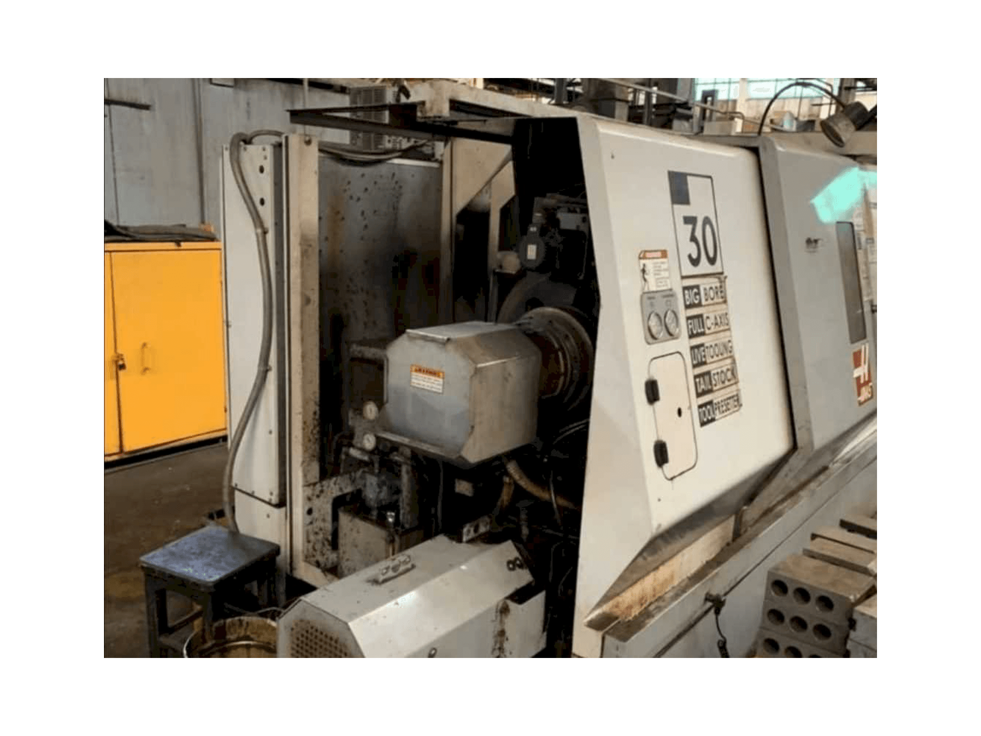 Front view of HAAS SL-30BTHE machine