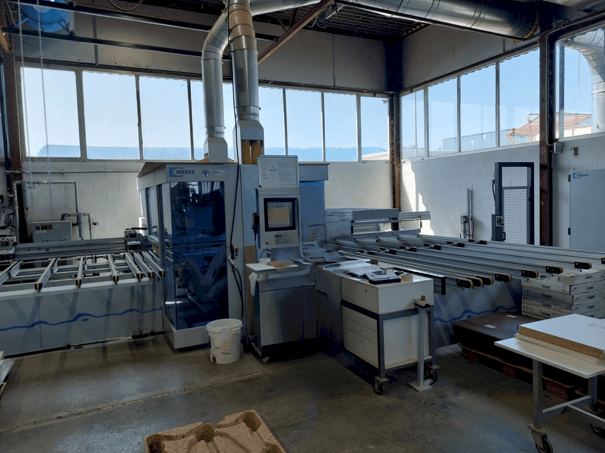 Front view of Weeke Optimat BHX 500/D machine