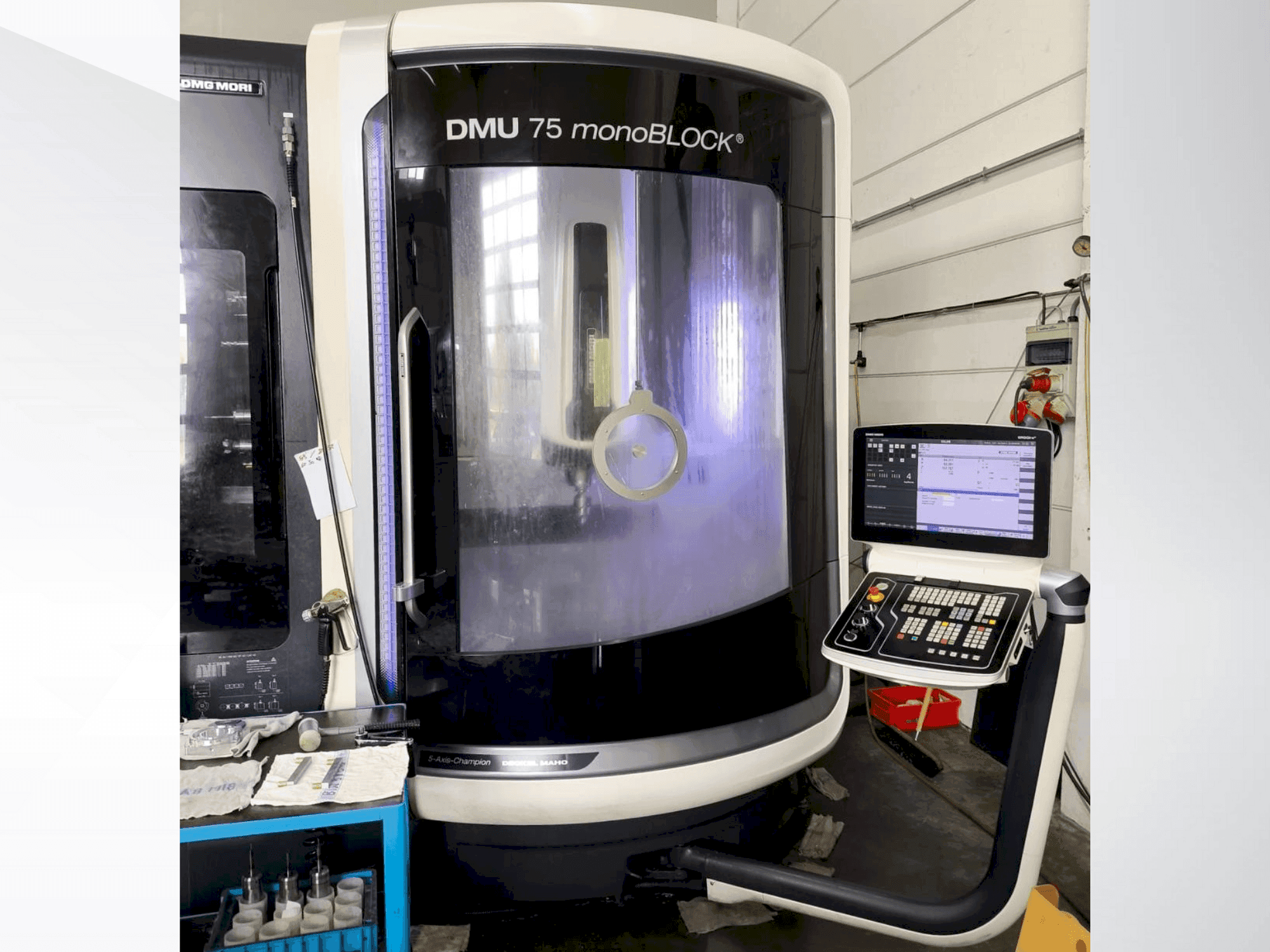 Front view of DMG MORI DMU 75 monoBlock machine