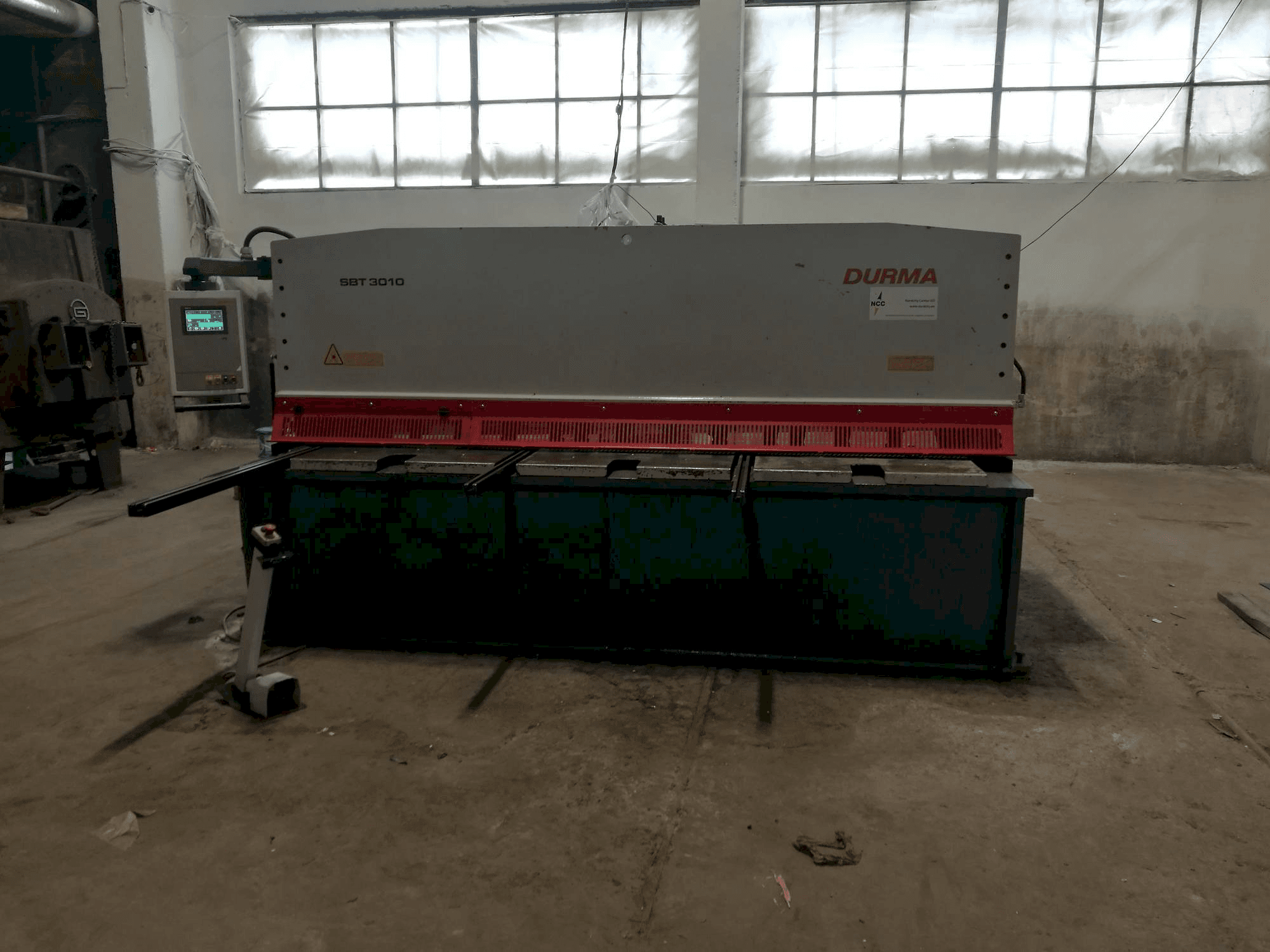 Front view of Durma SBT 3010 machine