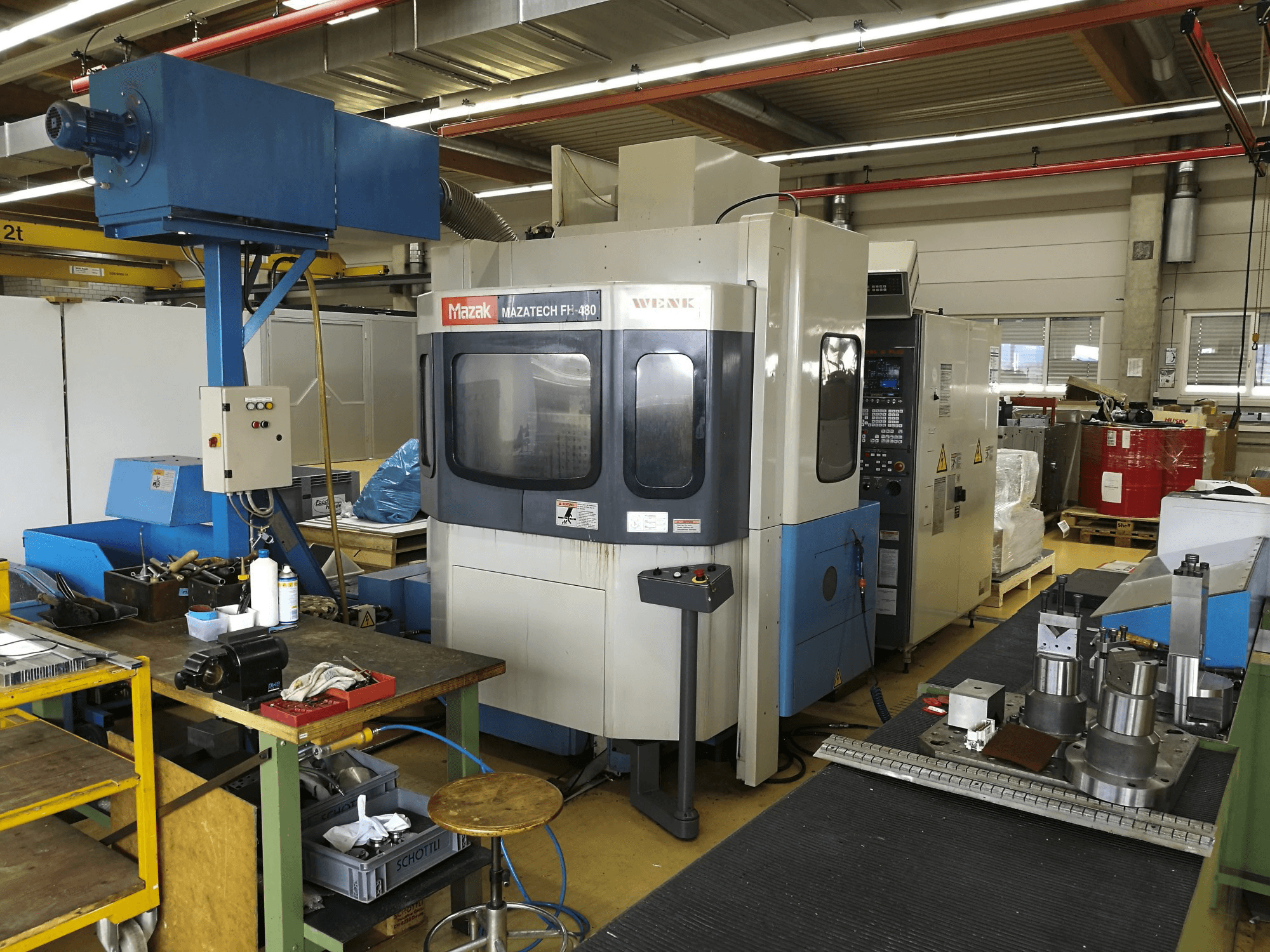 Right view of Mazak FH-480 machine