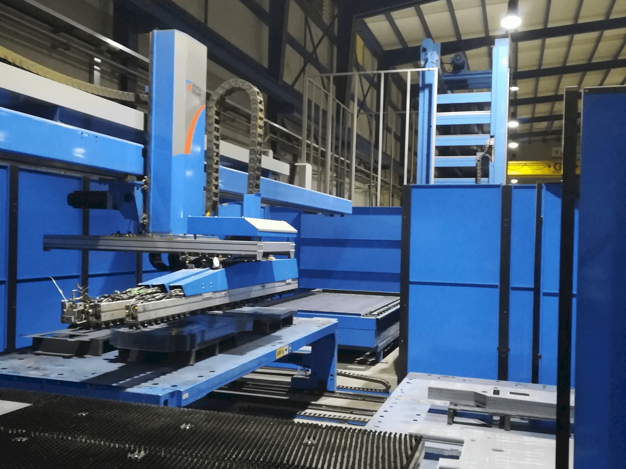 Front view of Prima Power Lpe 6xf machine