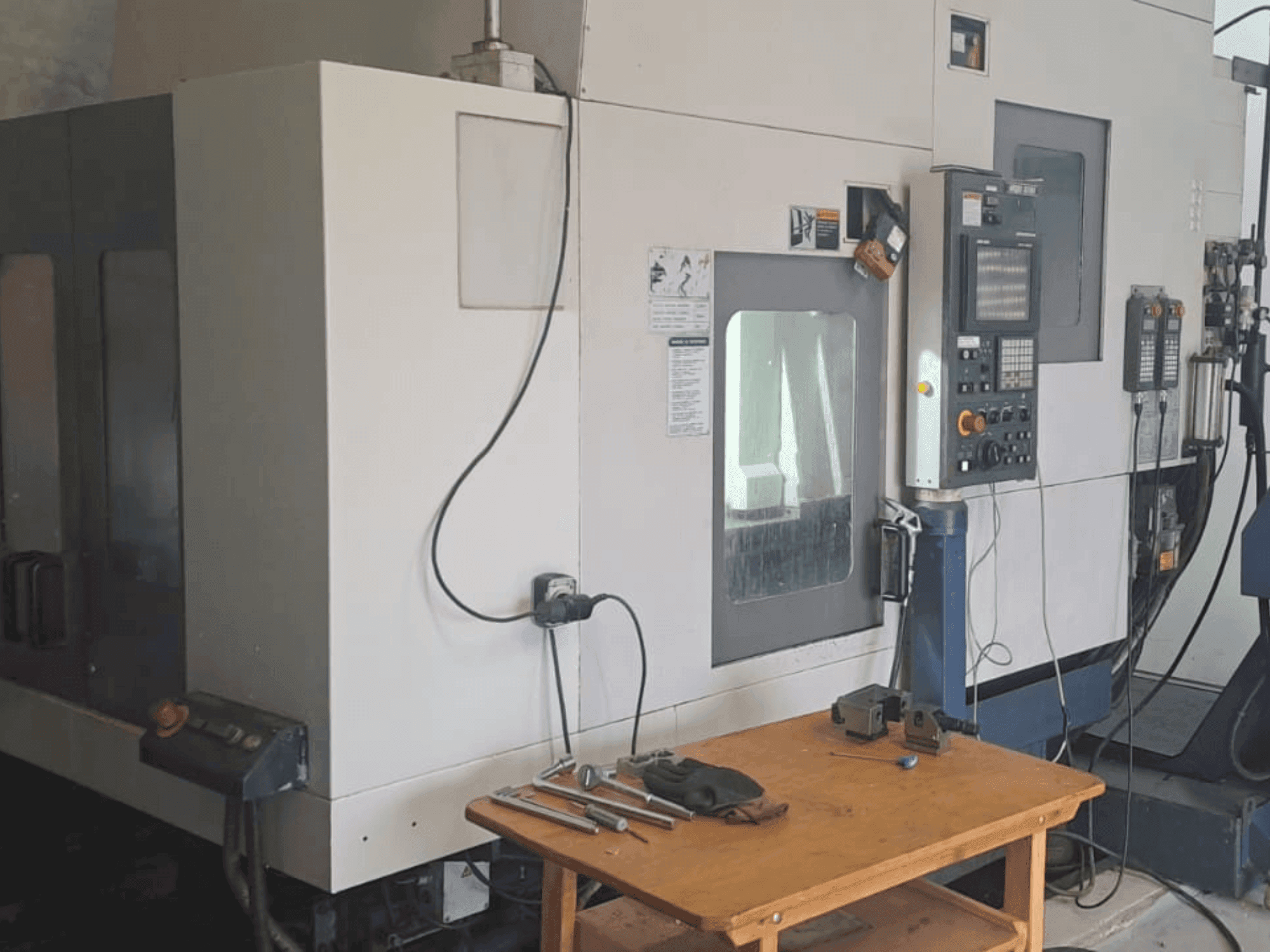 Front view of MORI SEIKI CV-500 machine