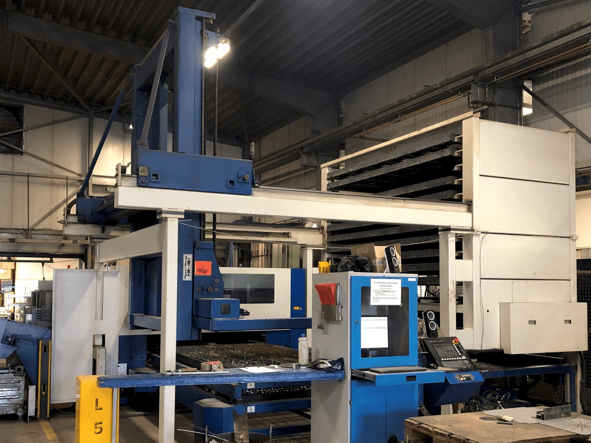 Front view of Trumpf Trumatic L3050 machine
