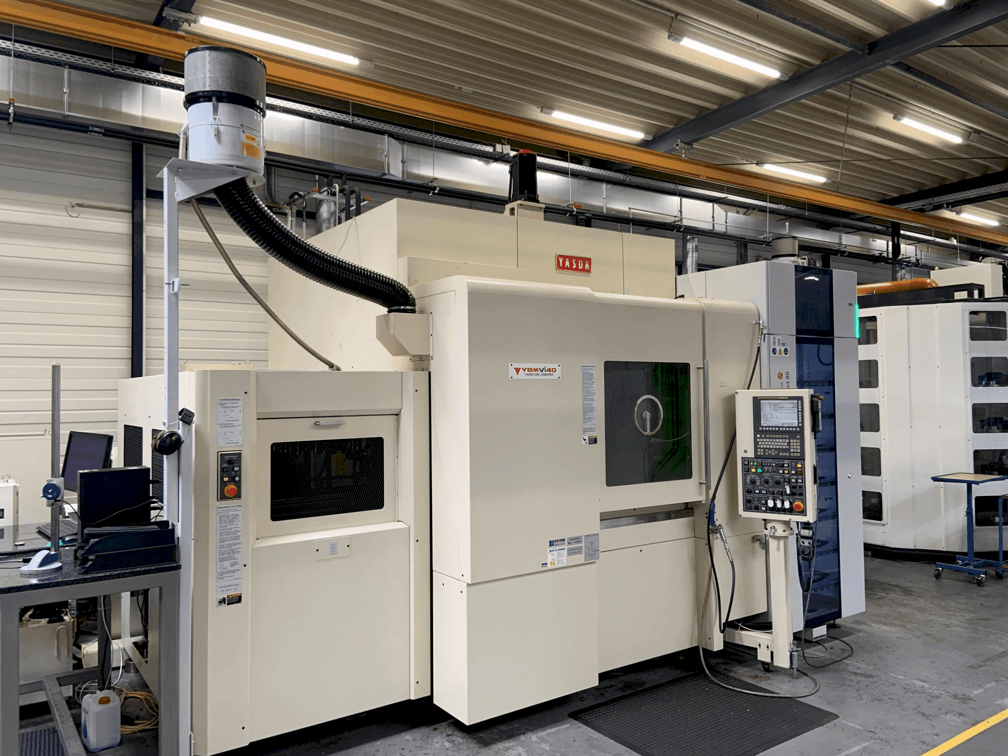 Front view of YASDA YBM Vi40 machine