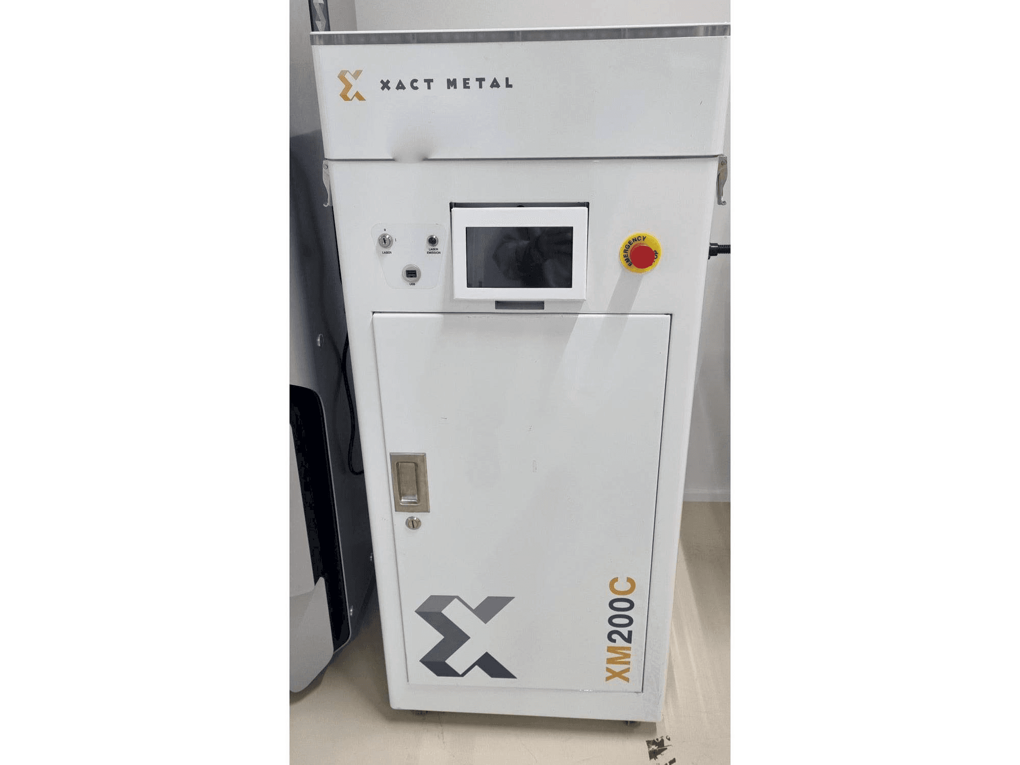 Front view of XACT METAL XM200C-E machine