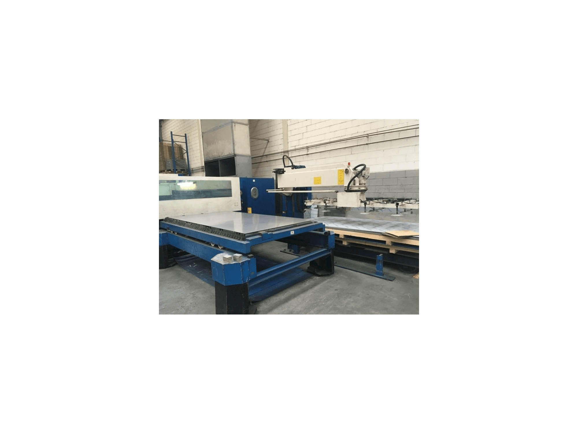 Front view of Trumpf Trumatic L3050 machine