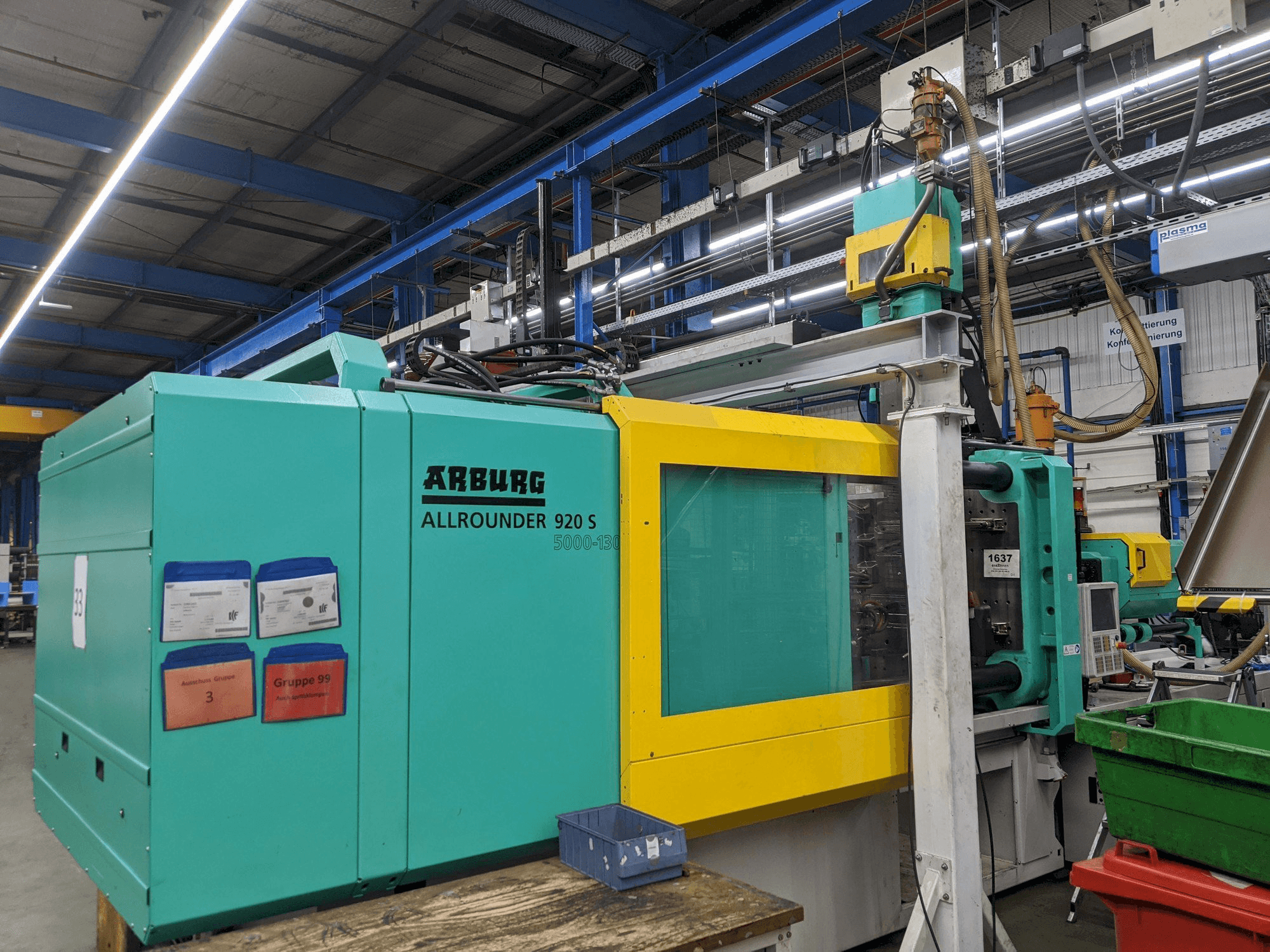 Front view of Arburg ALLROUNDER 920 S 5000 - 1300 / 400 machine