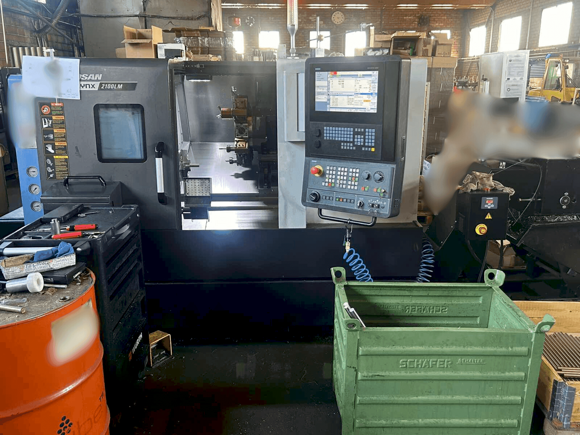 Front view of DOOSAN LYNX 2100 LMB machine