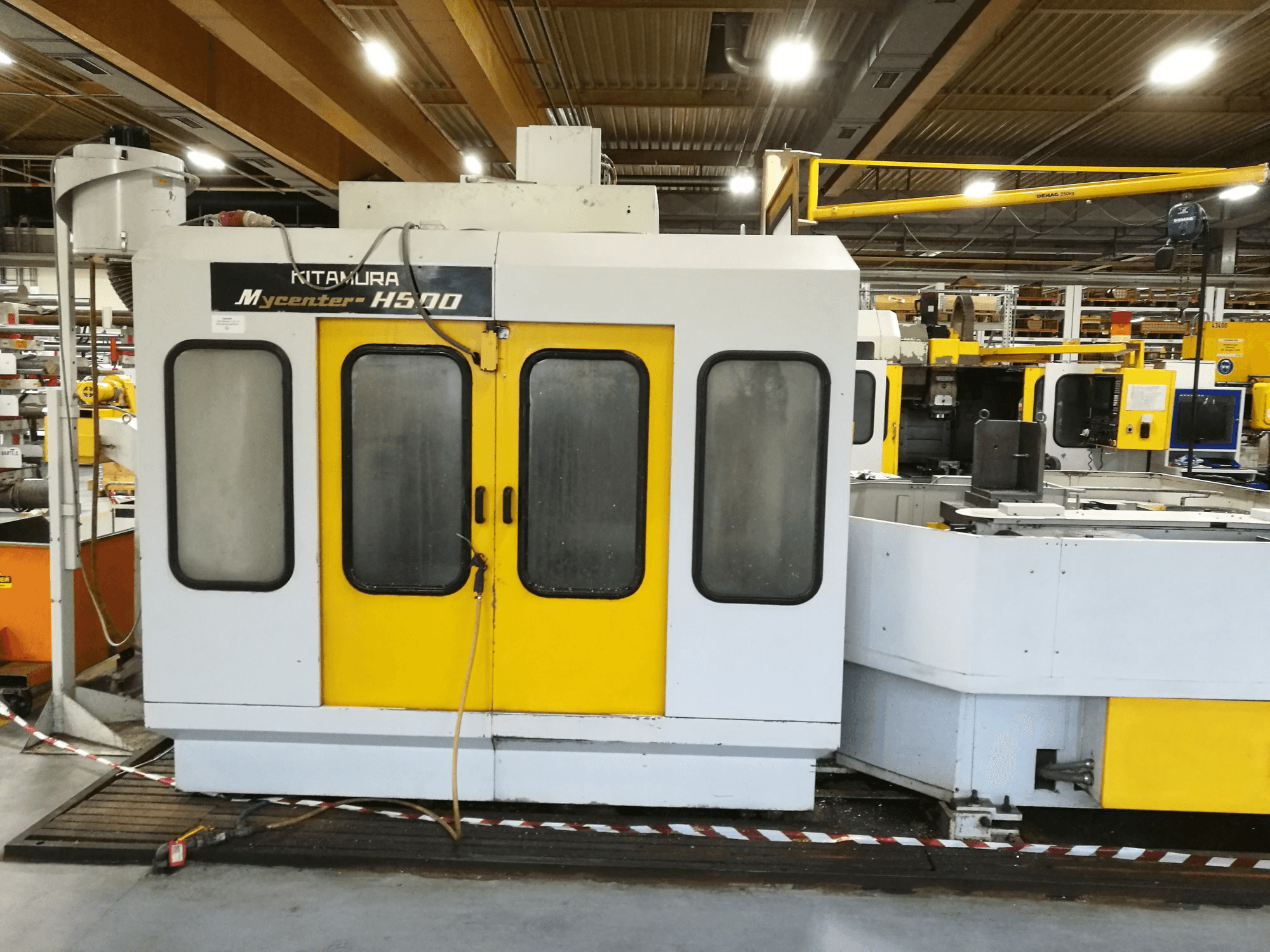 Front view of Kitamura Mycenter H500 Machine