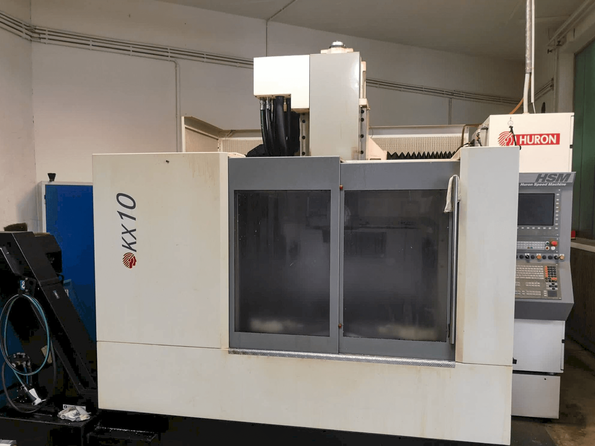 Front view of Huron kx10 machine