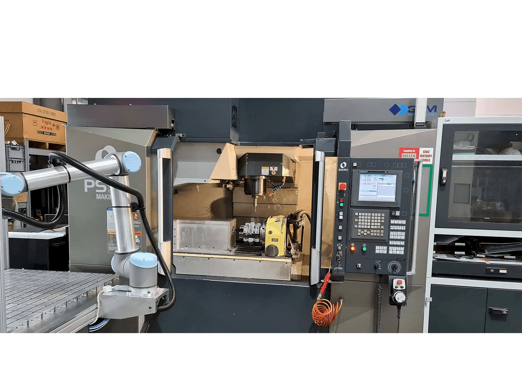 Front view of Makino PS95 machine
