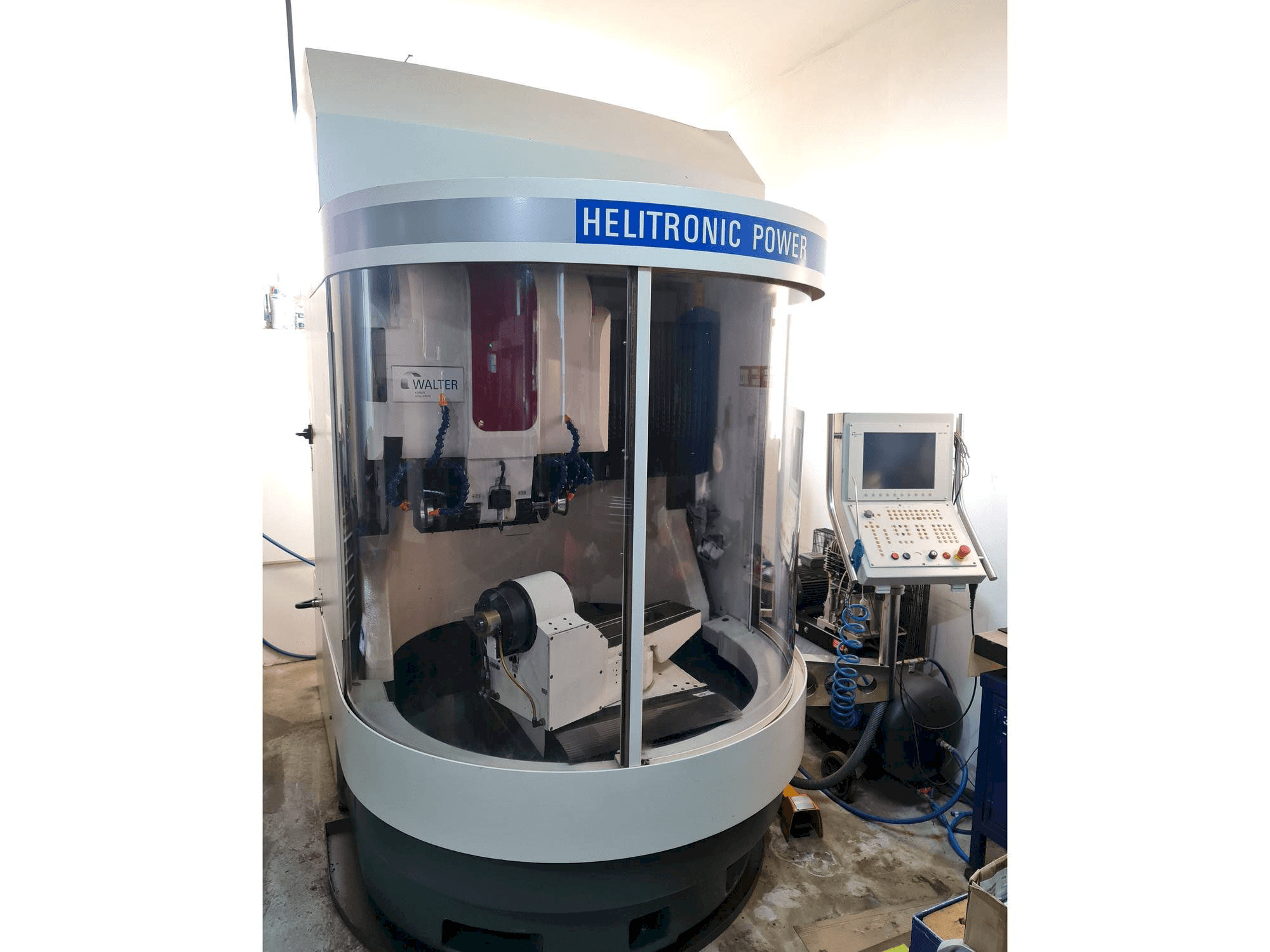 Front view of Walter HELITRONIC POWER machine