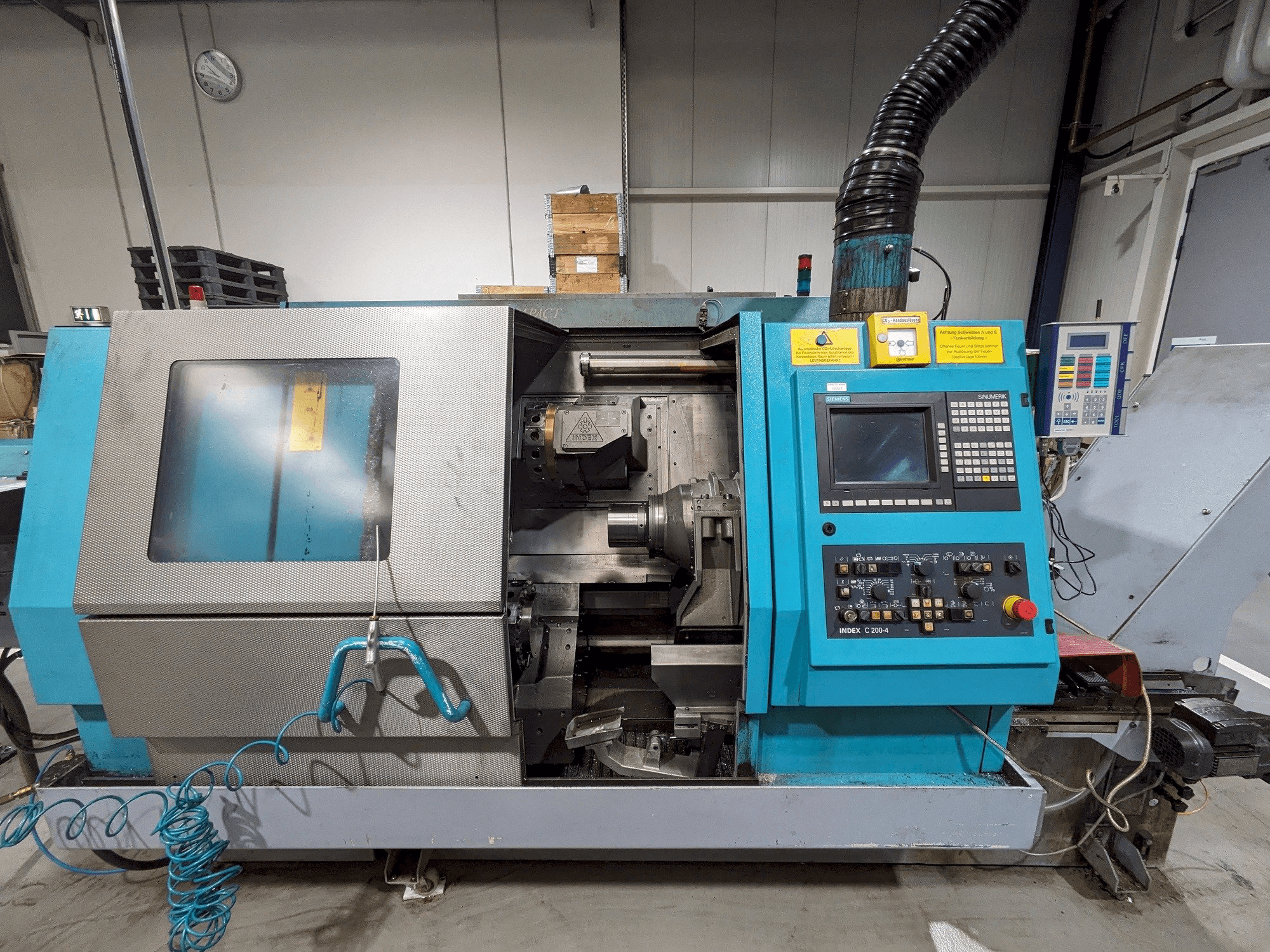 Front view of Index G200 Compact machine