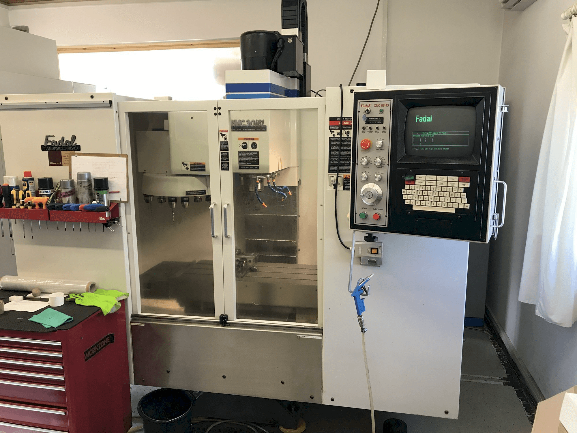 Front view of FADAL VMC 3016 L machine