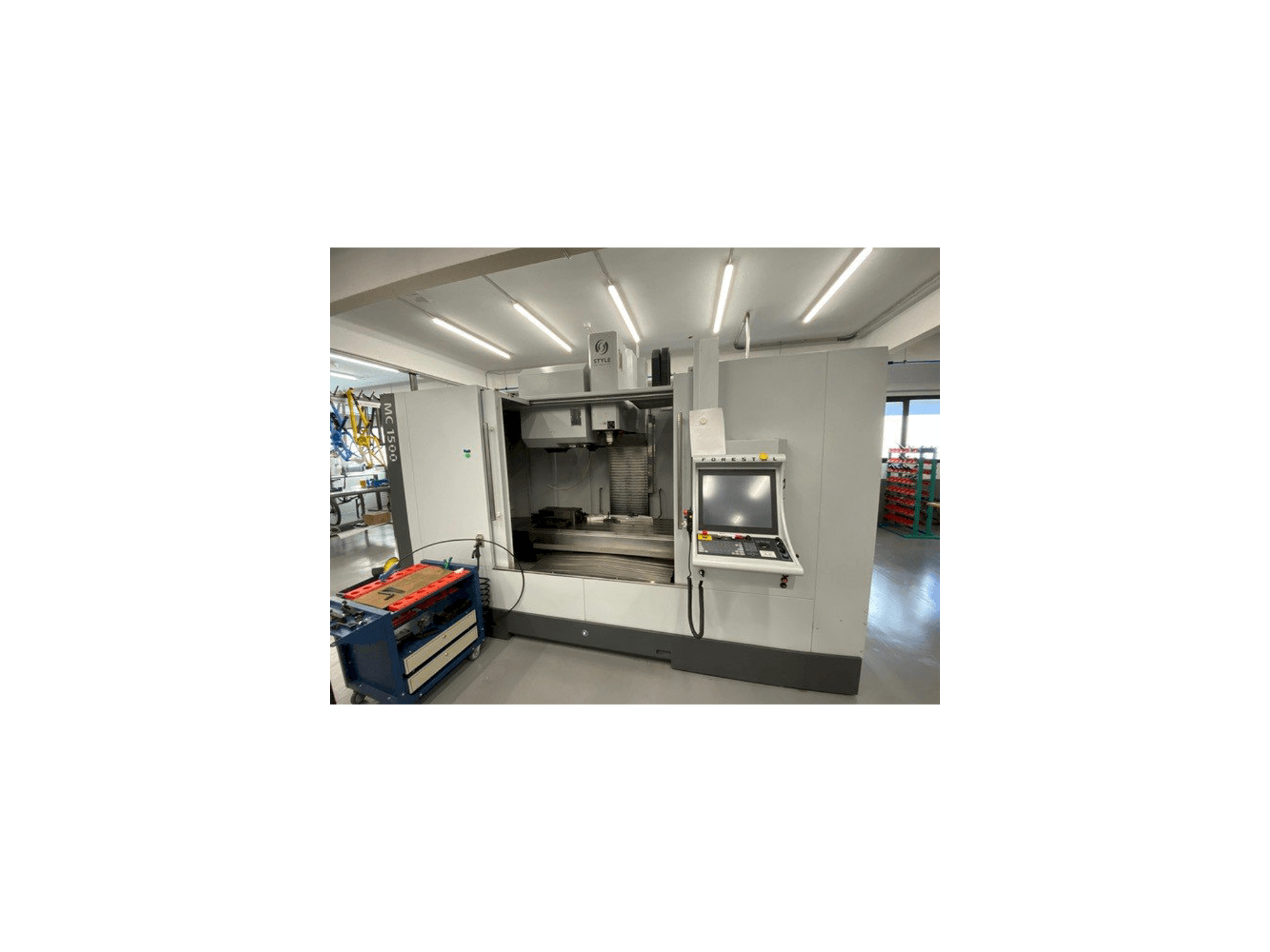 Front view of STYLE MC 1500 machine