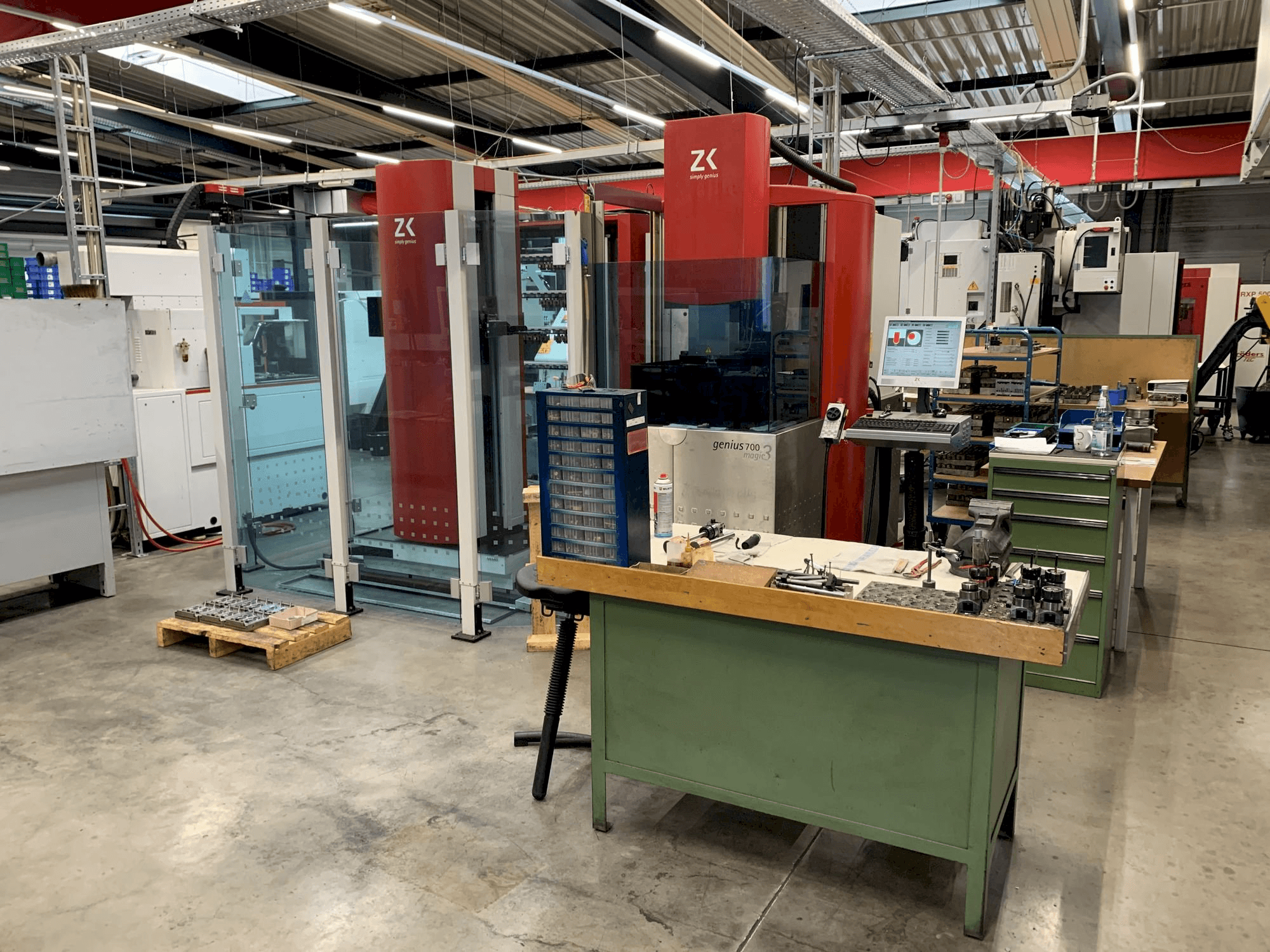 Front view of ZK genius 700 machine