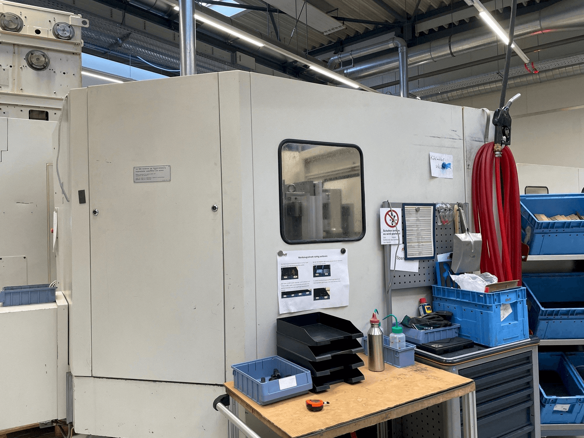 Left side view of HELLER MC 16 machine