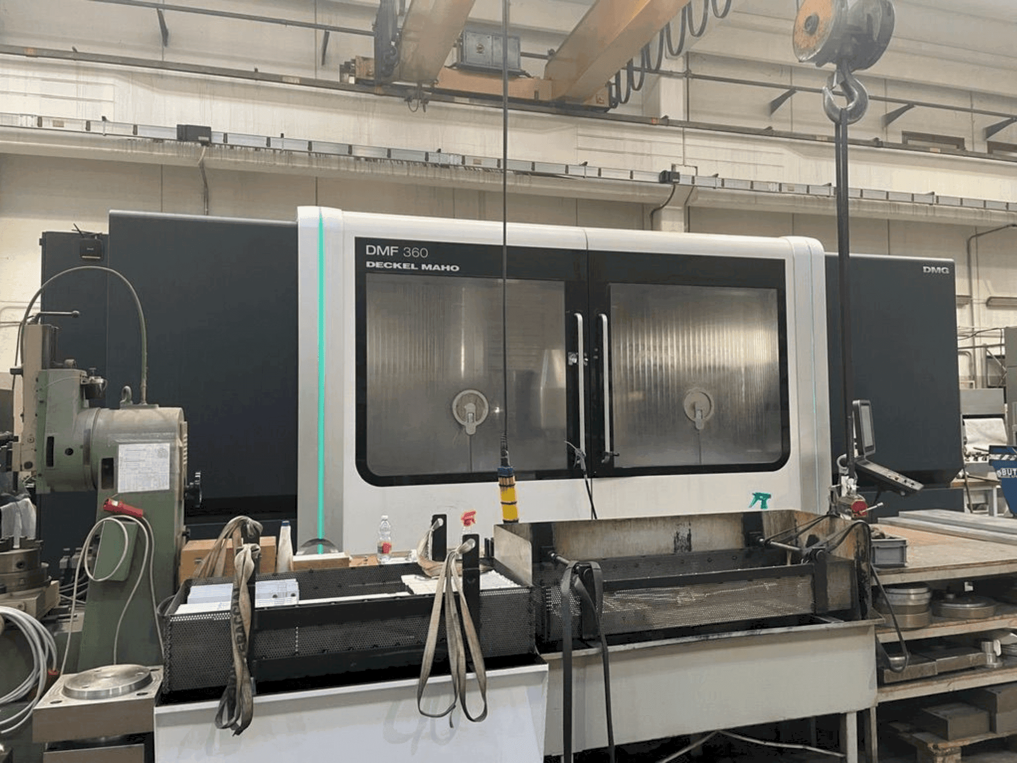 Front view of DMG DMF 360 machine