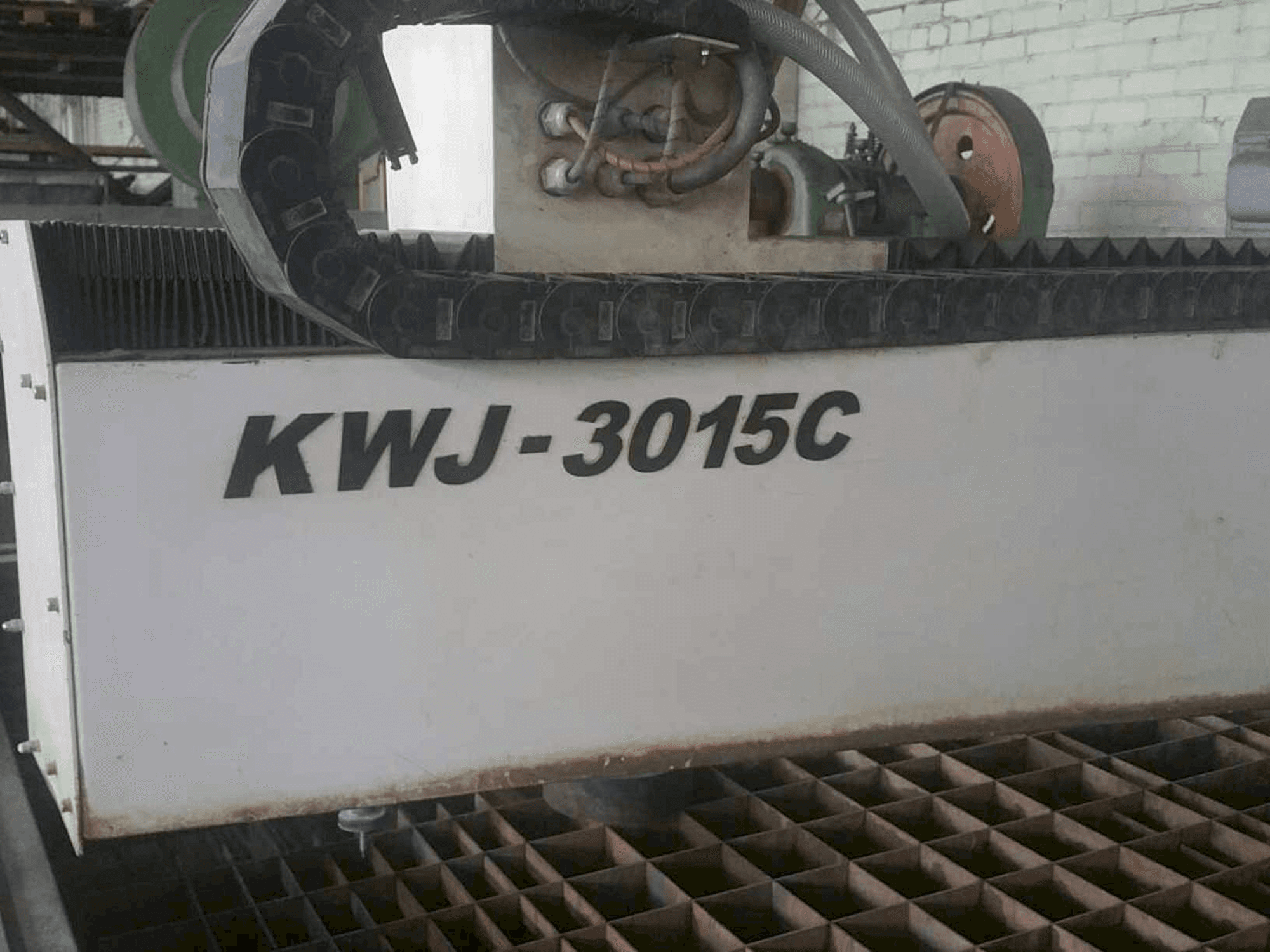 Front view of Kenner KWJ 3020 C KMT Streamline SL-V 30 machine