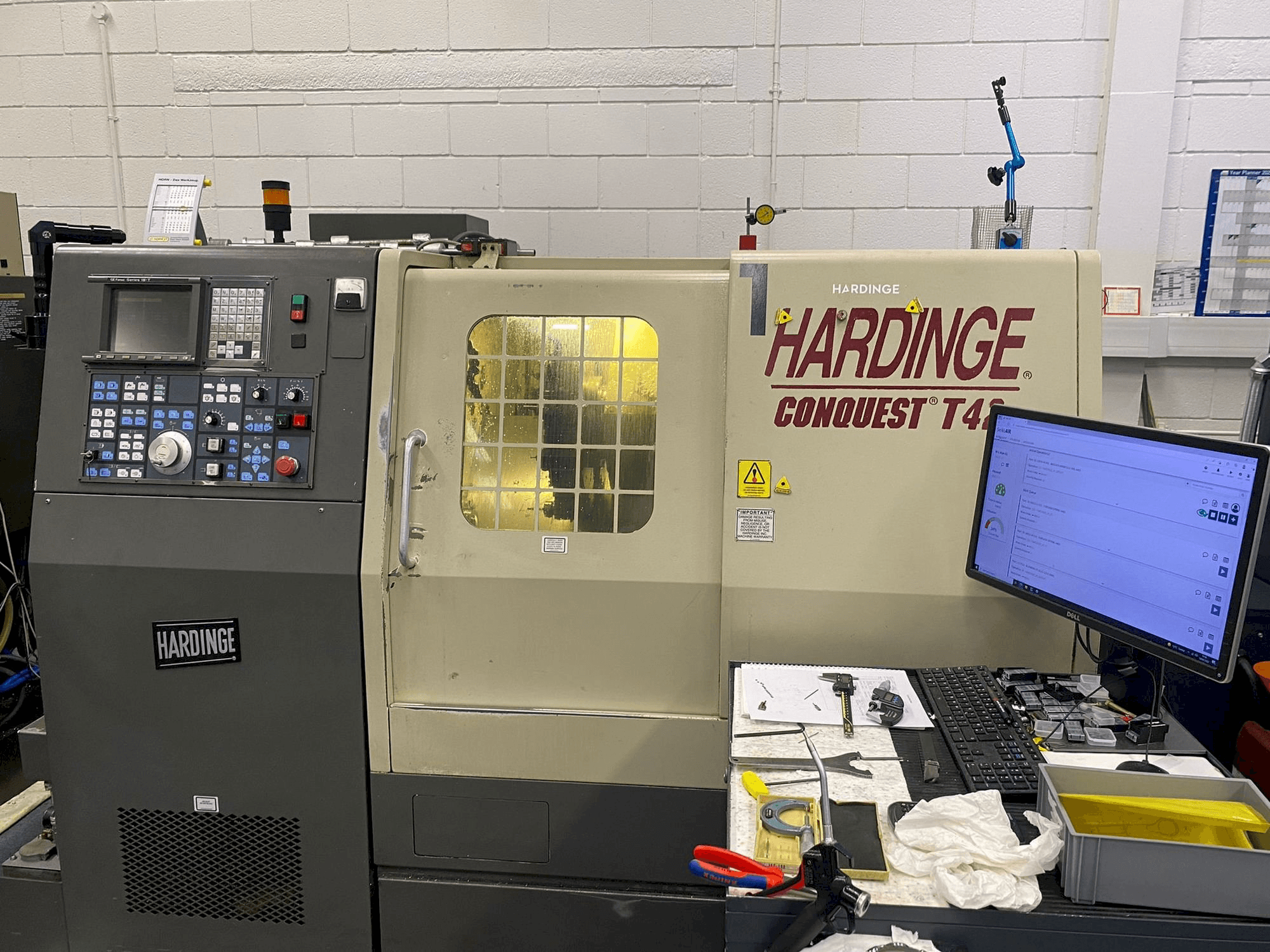 Front view of HARDINGE Conquest T42 machine