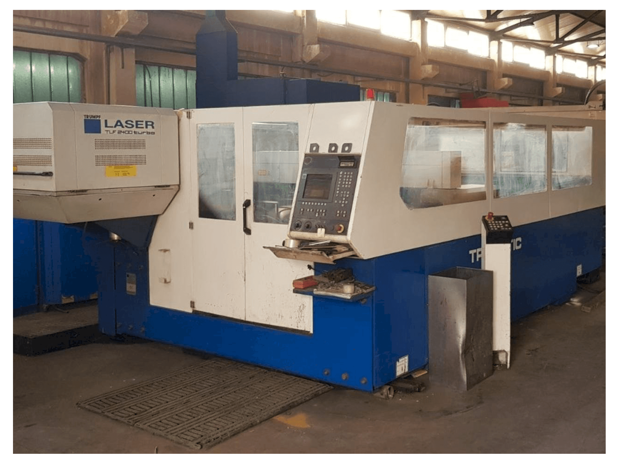 Front view of Trumpf Trumatic L3030 machine