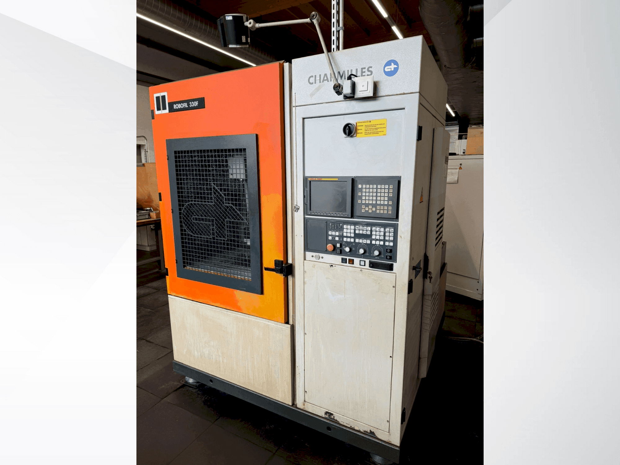 Front view of CHARMILLES Robofil 330F machine