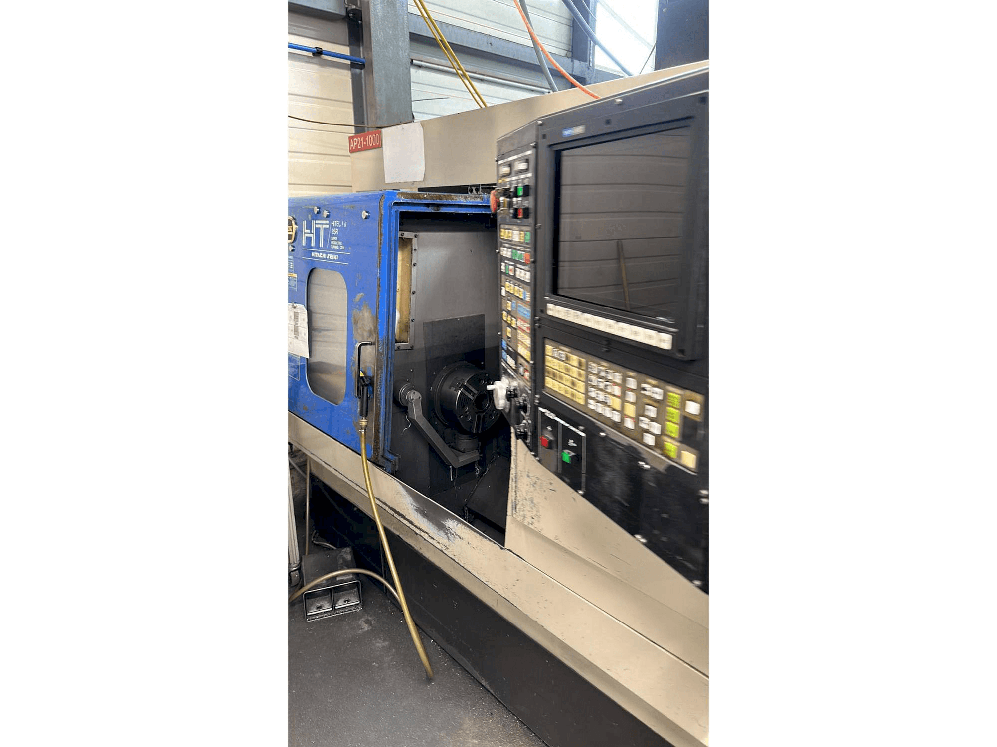 Front view of HITACHI SEIKI HT25 R machine
