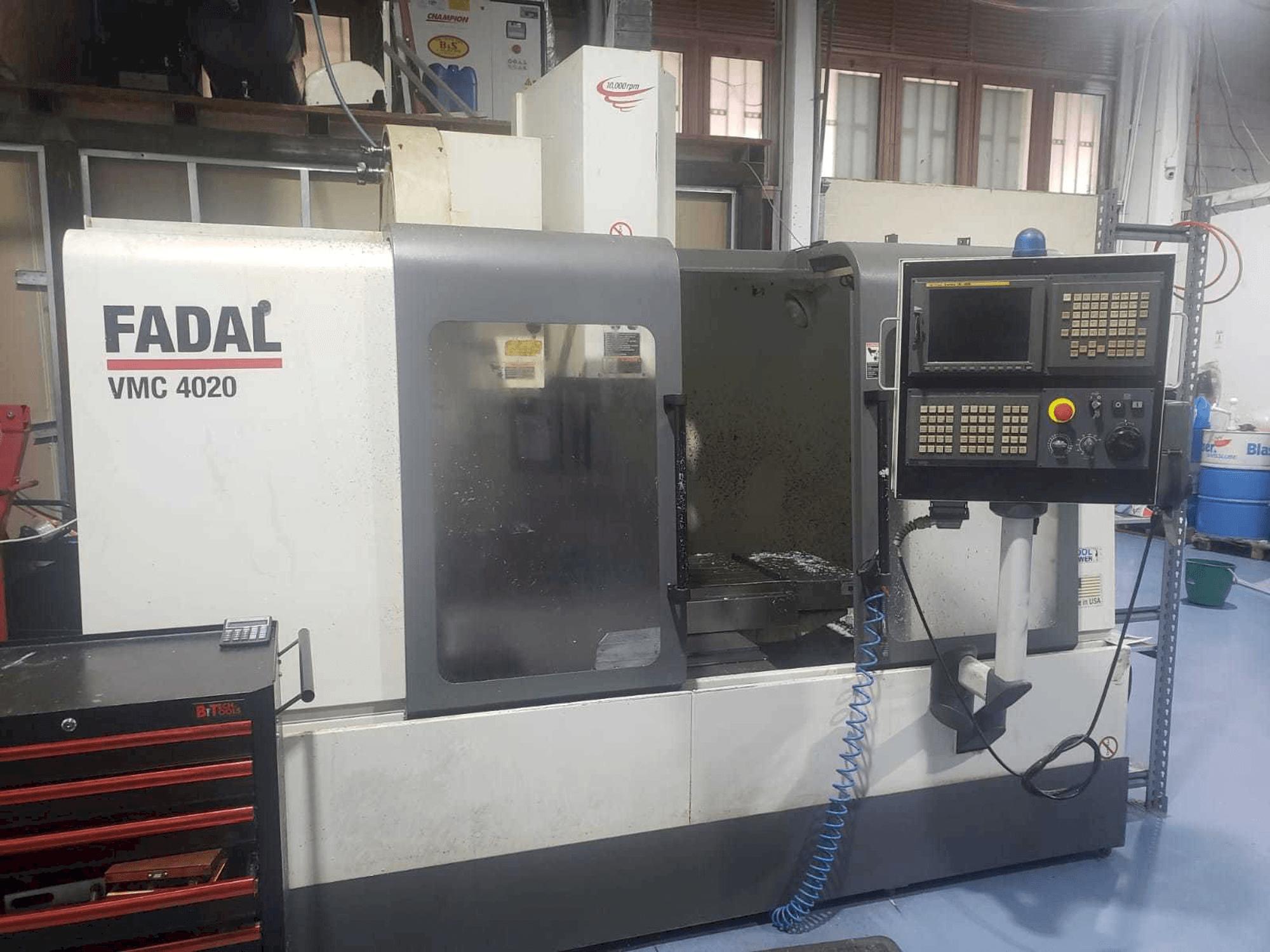 Front view of FADAL VMC 4020 HT machine