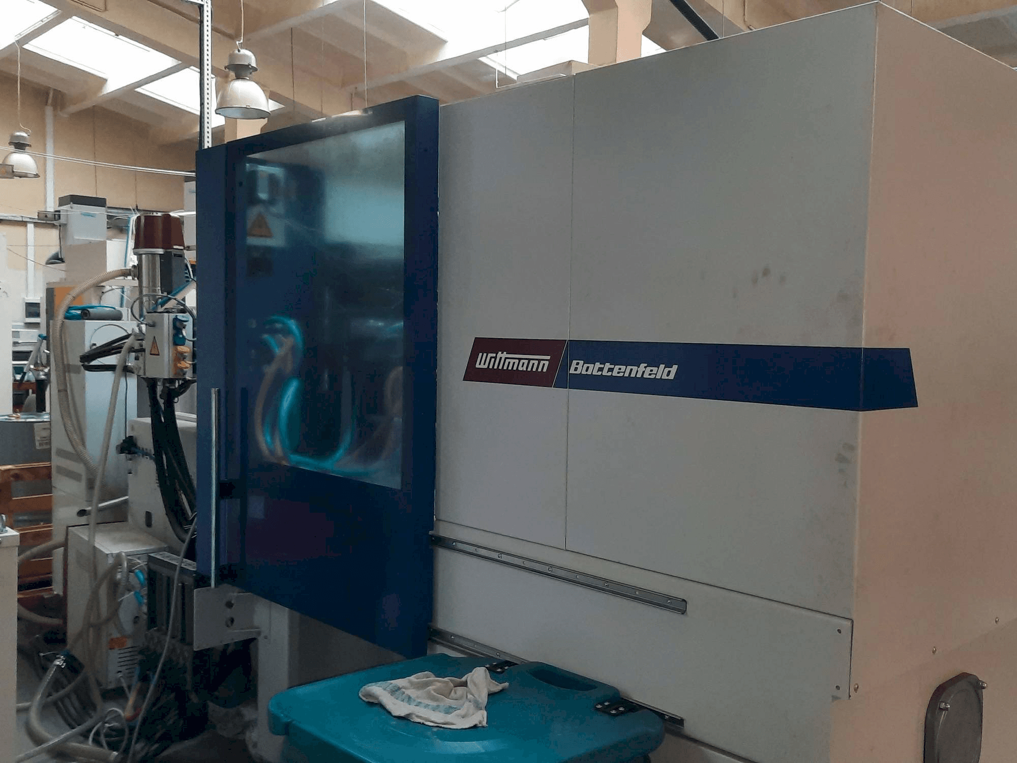 Front view of Battenfeld SmartPower 110/350 machine