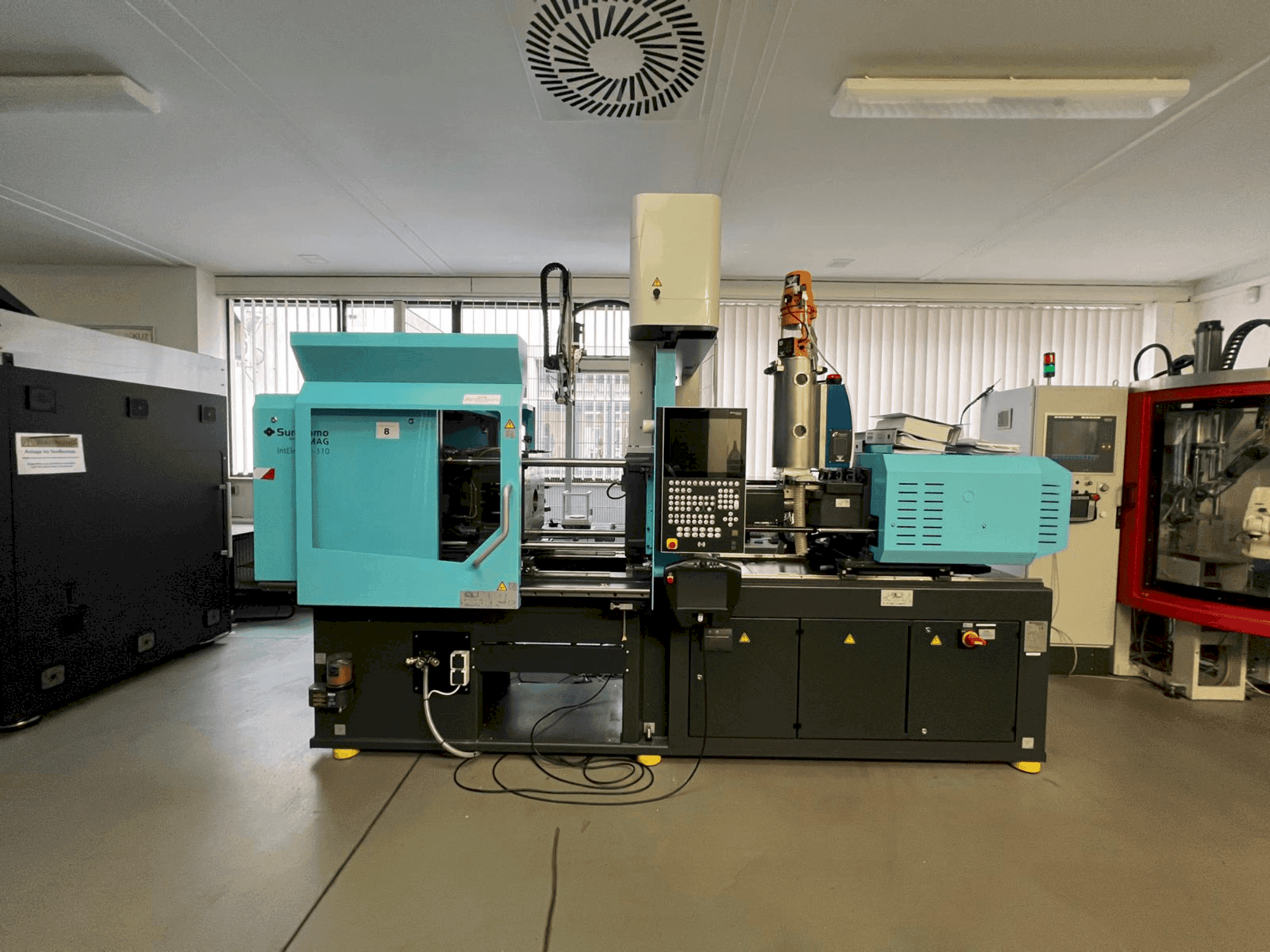 Front view of SUMITOMO SHI DEMAG Intelect 2 50/370-110 machine