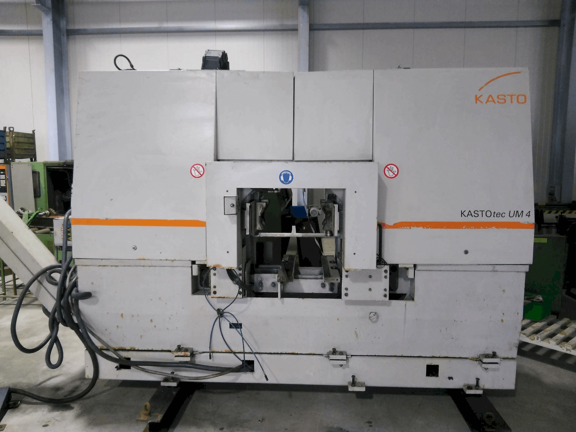Front view of KASTO TEC UM 4 machine