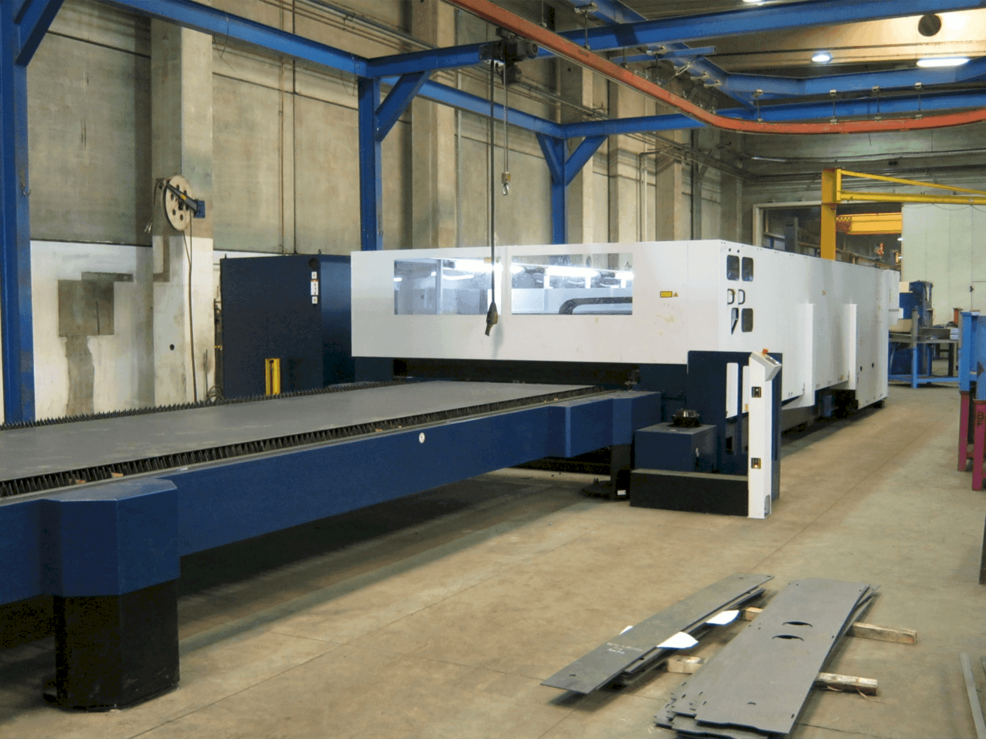 Front view of TRUMPF TruLaser 3060 machine