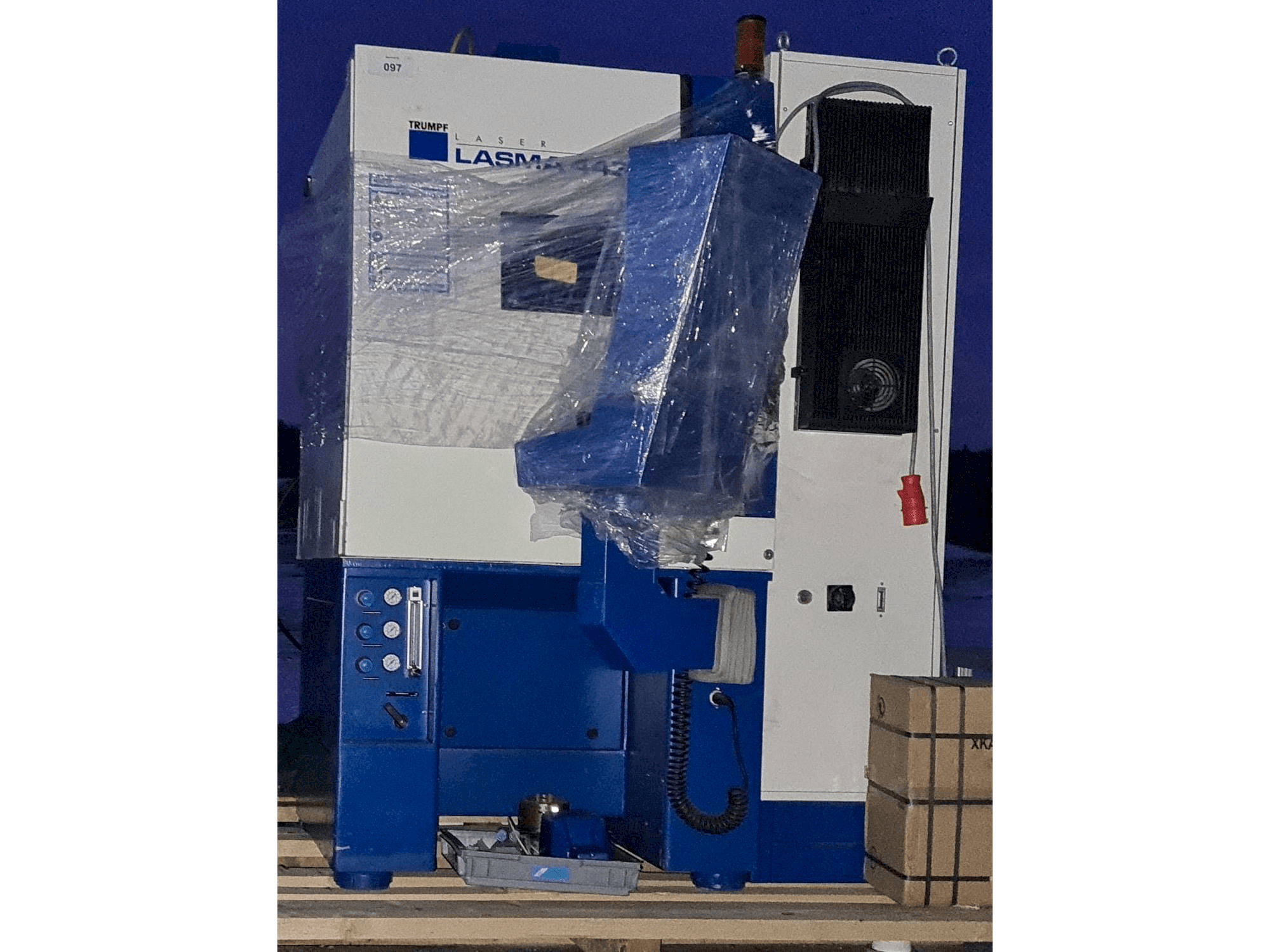 Front view of TRUMPF HL 124P LCB machine