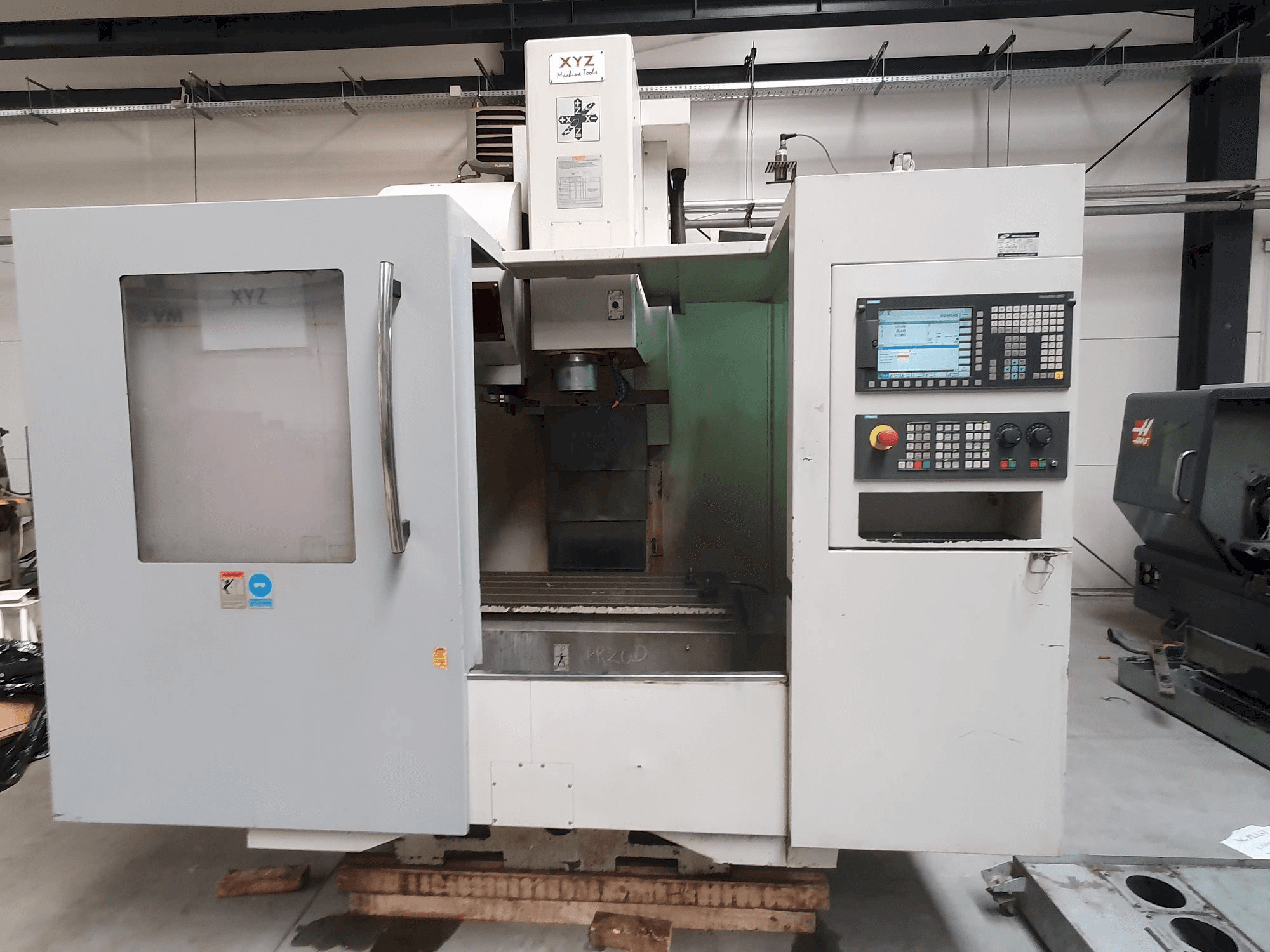 Front view of XYZ 1020 VMC machine