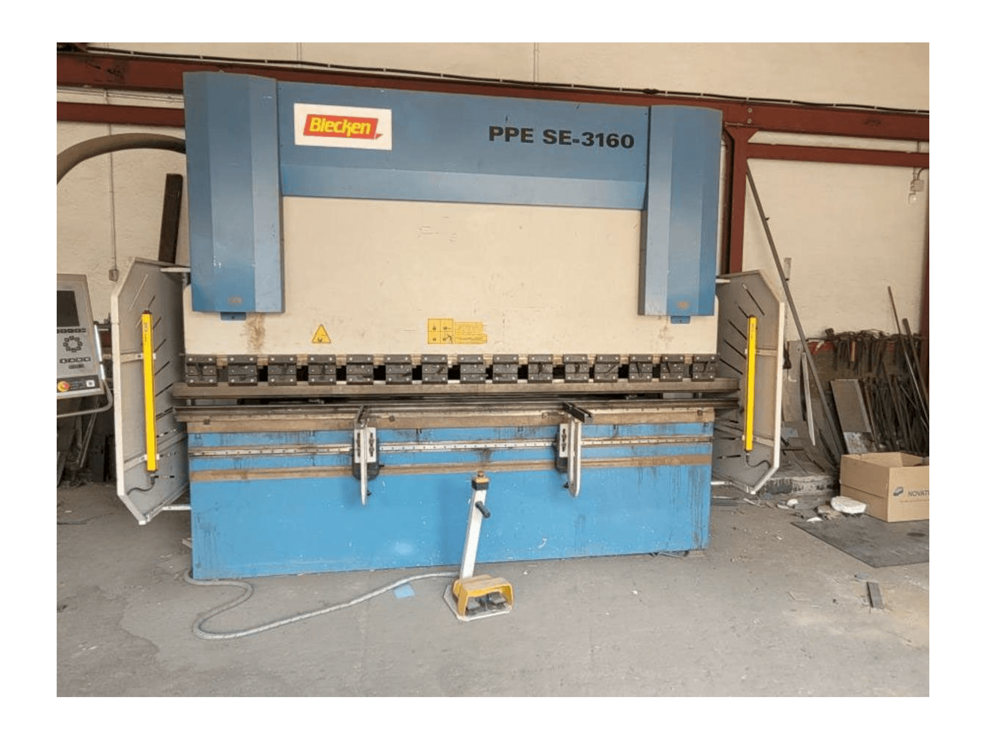 Front view of Blecken PPE SE-3160 machine