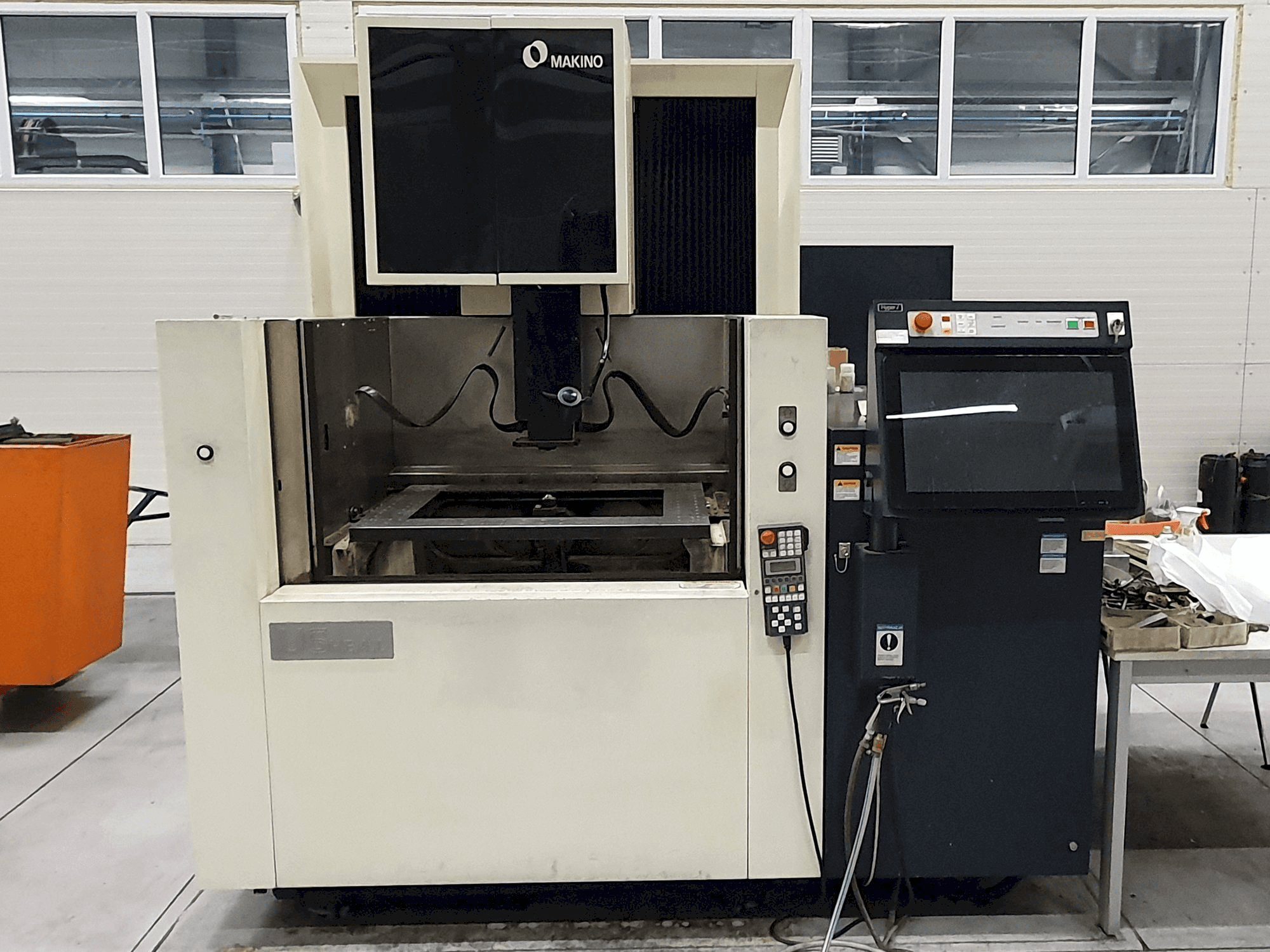Front view of Makino U6 H.E.A.D. machine