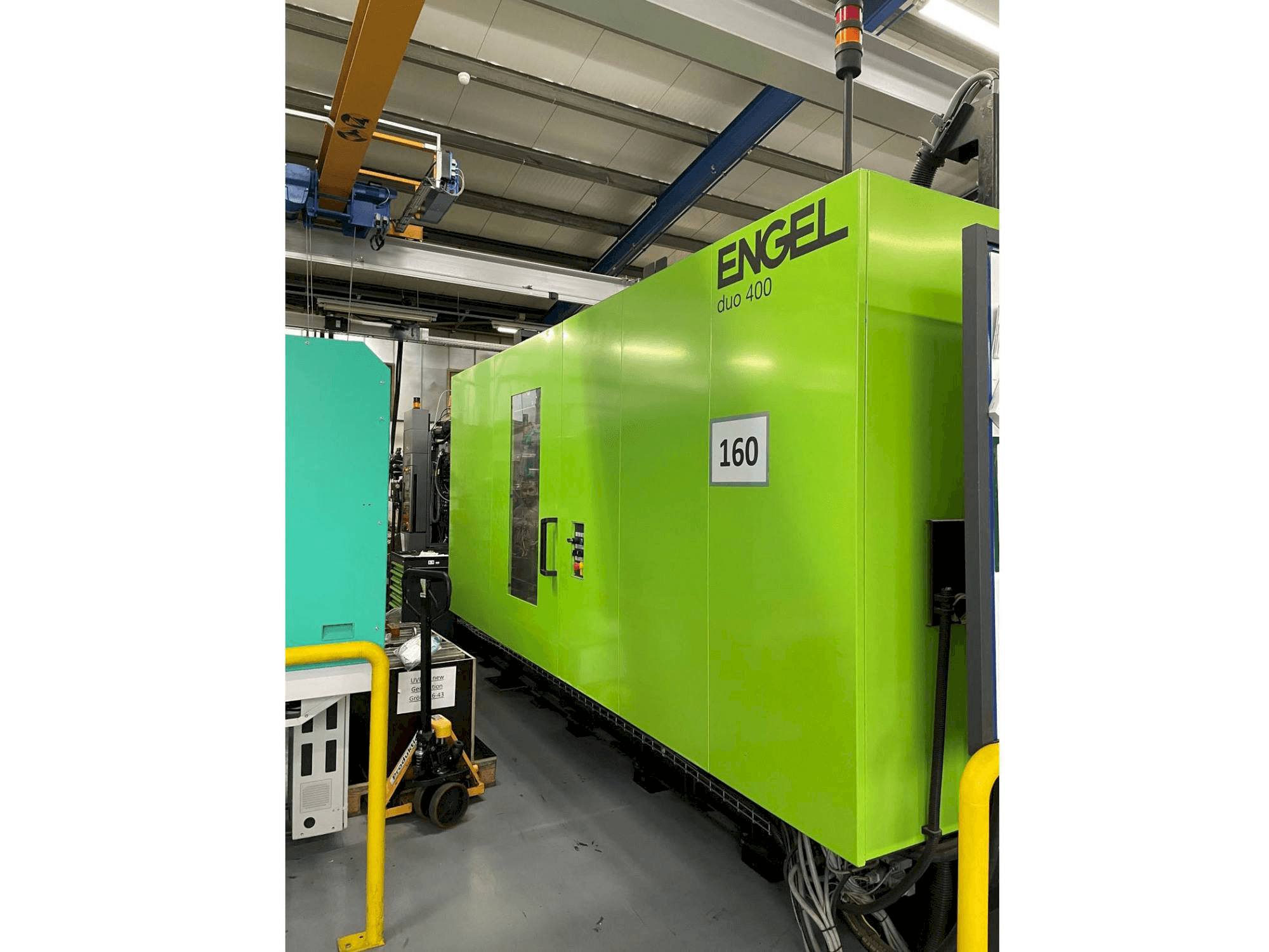 Front view of Engel Duo 1800H/1050M/400 combi M machine