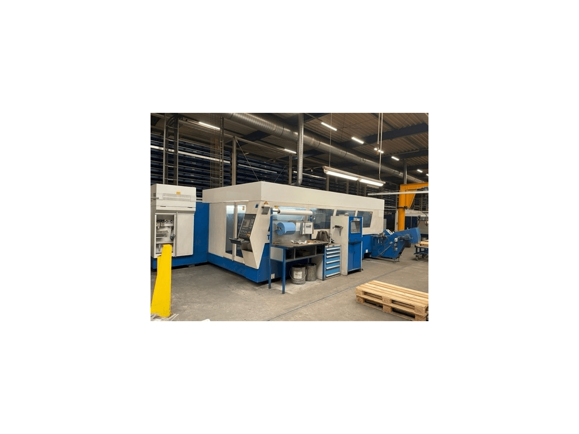 Front view of Trumpf TruLaser 5040 classic machine