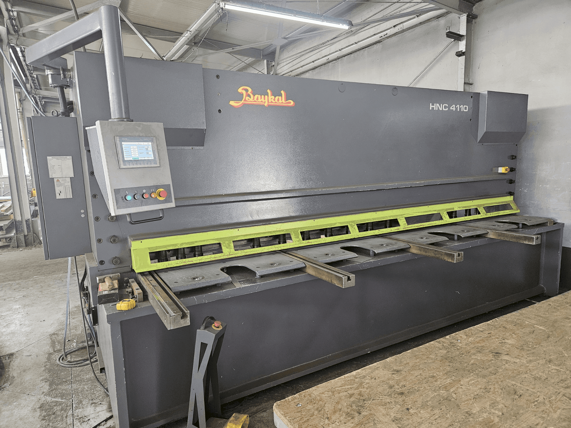 Front view of Baykal HNC 4110 machine