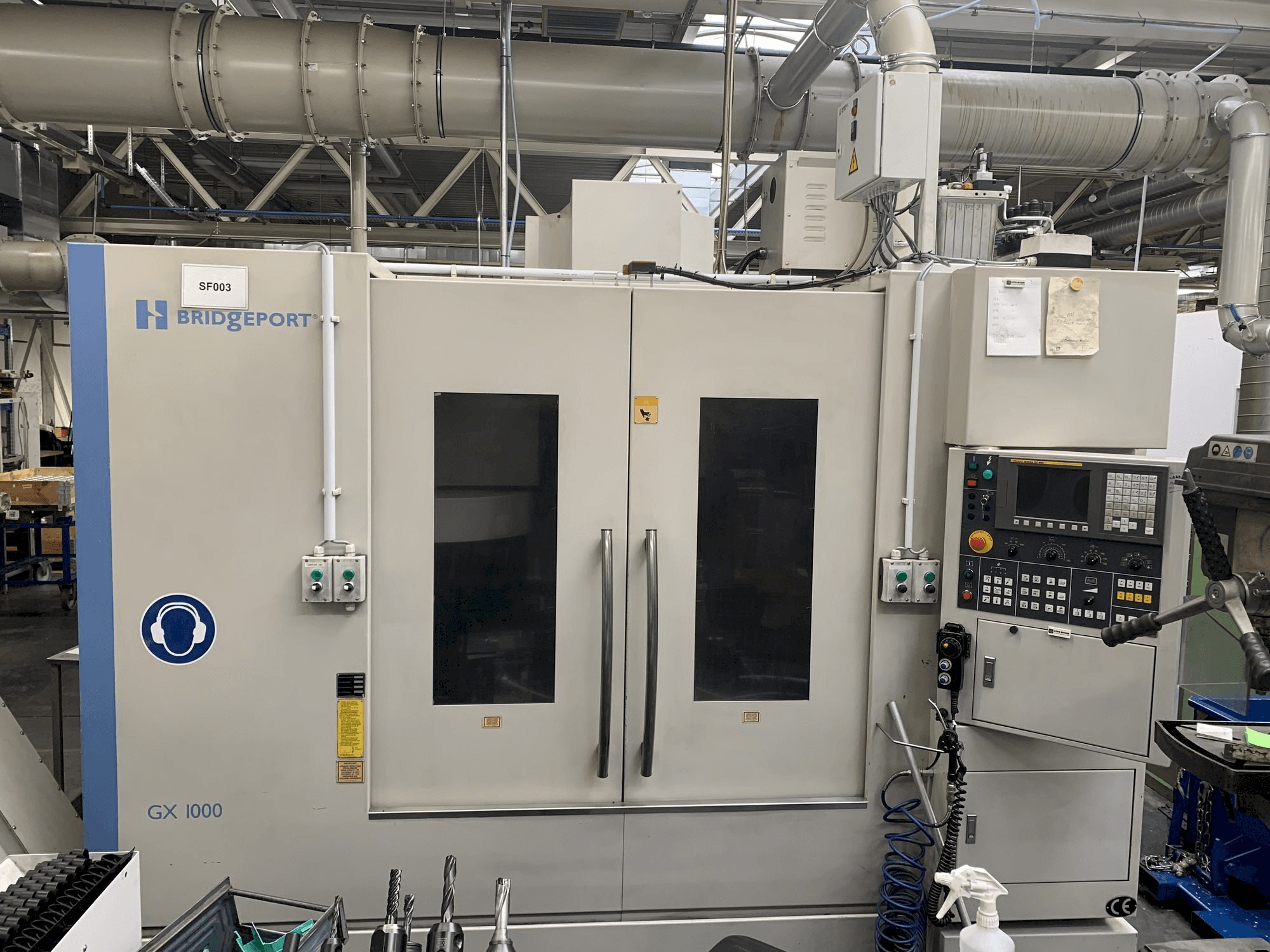 Front view of HARDINGE GX 1000 machine