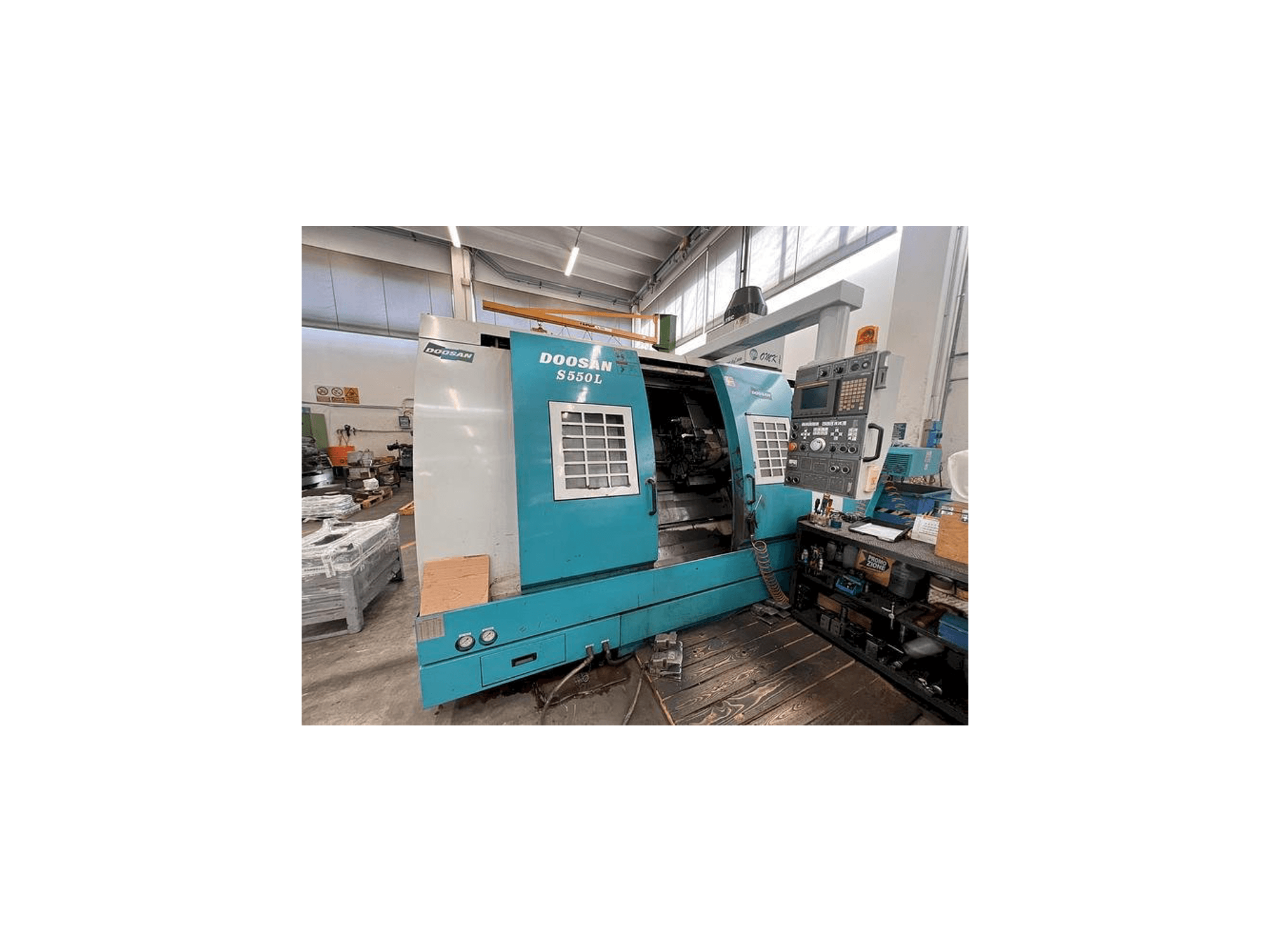 Front view of Doosan S550L machine