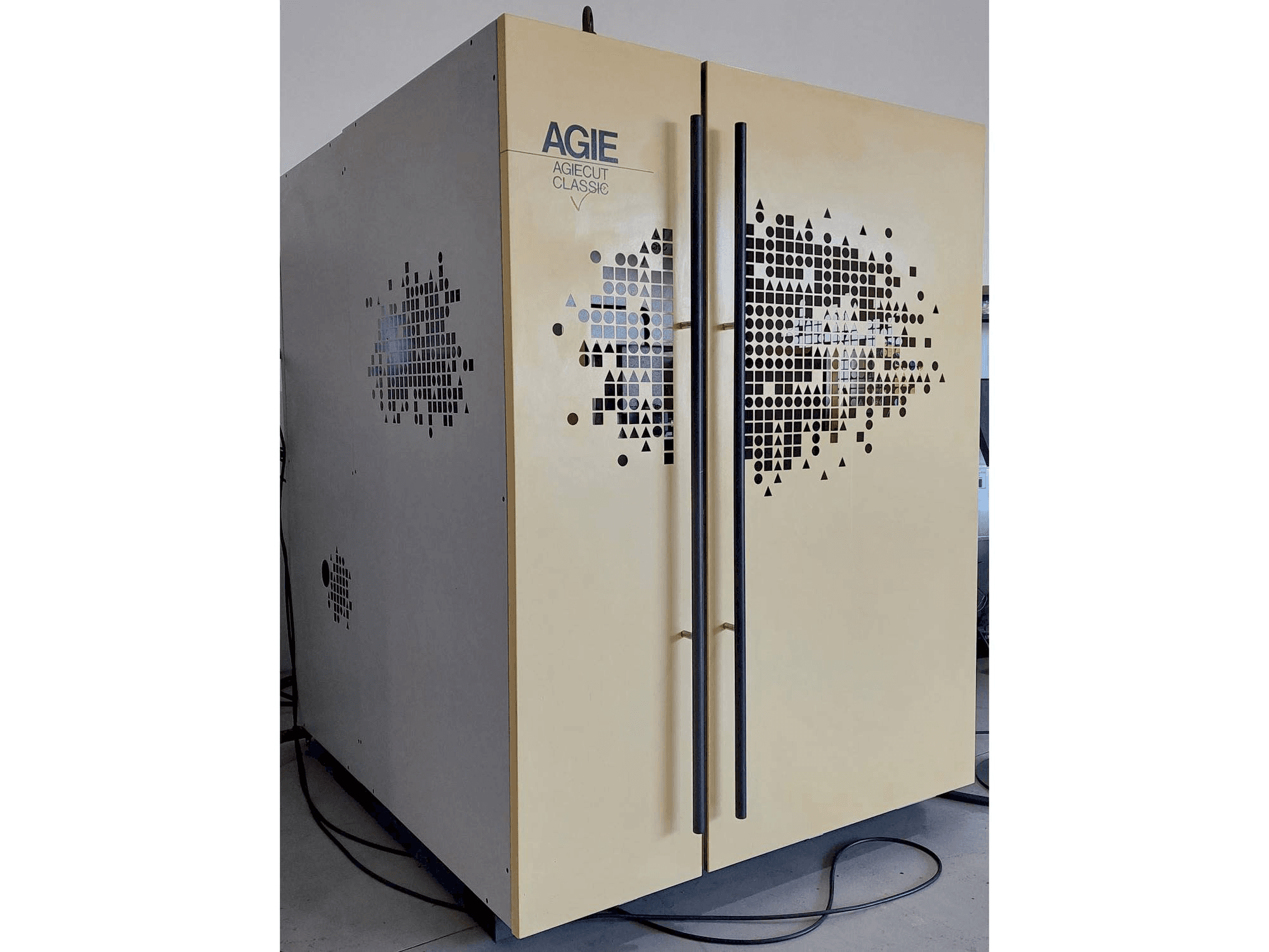 Front view of AGIE CUT CLASSIC V2 machine