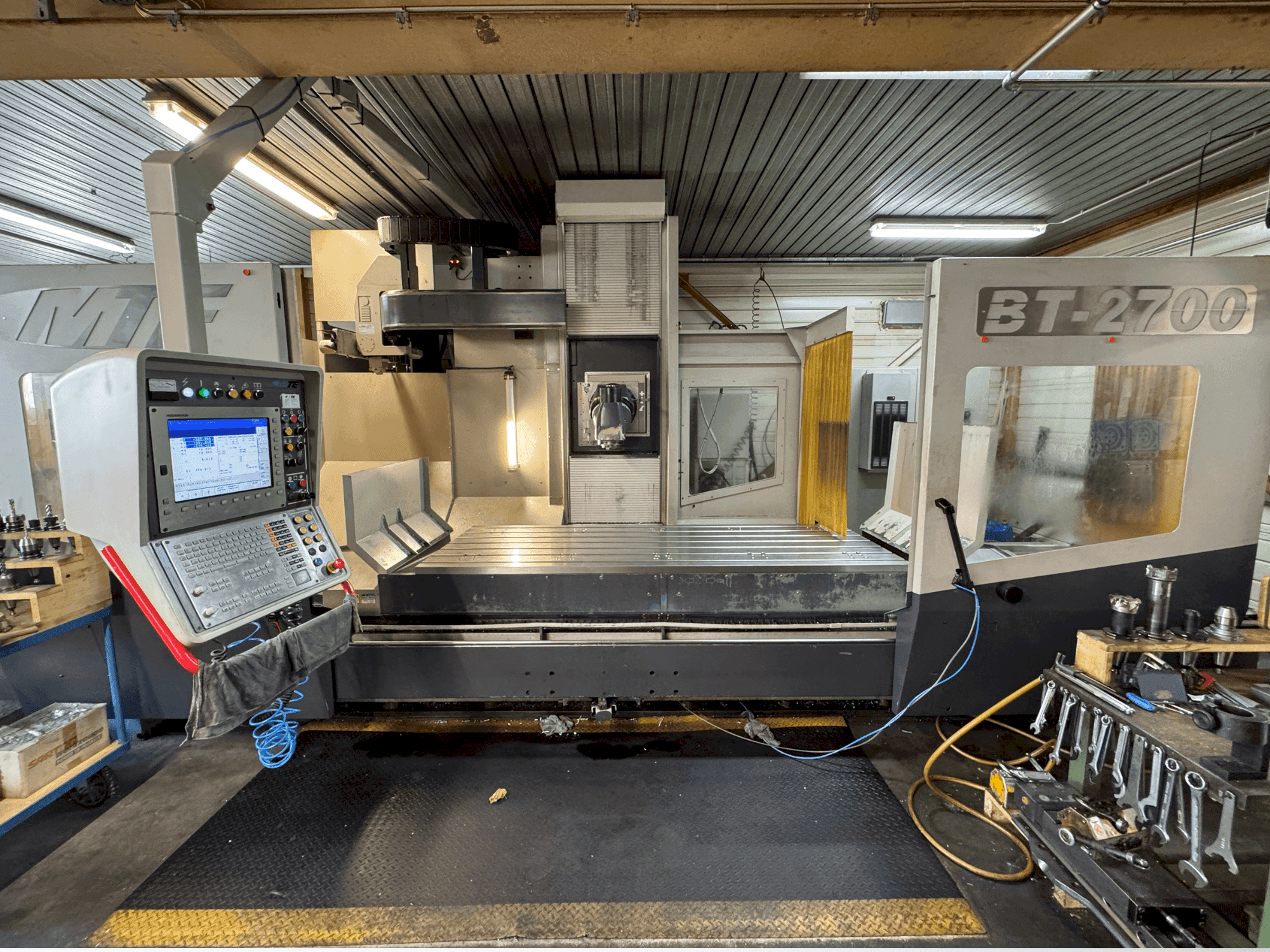 Front view of MTE BT-2700 machine